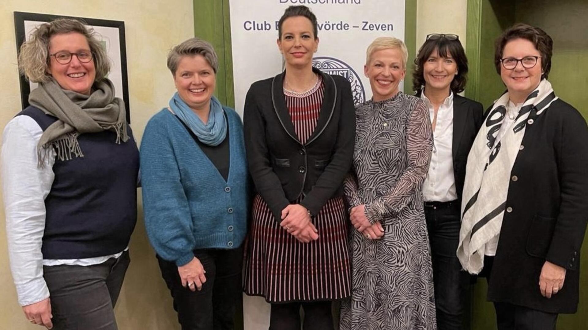 Soroptimistinnen um Clubpräsidentin Nadine Eckhoff