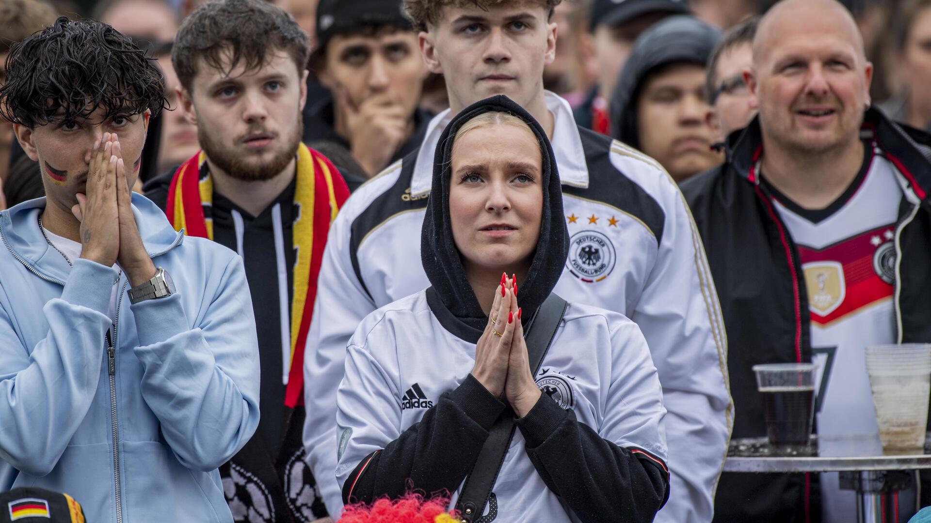 Die Stoßgebete der Bremerhavener Fans halfen nicht.