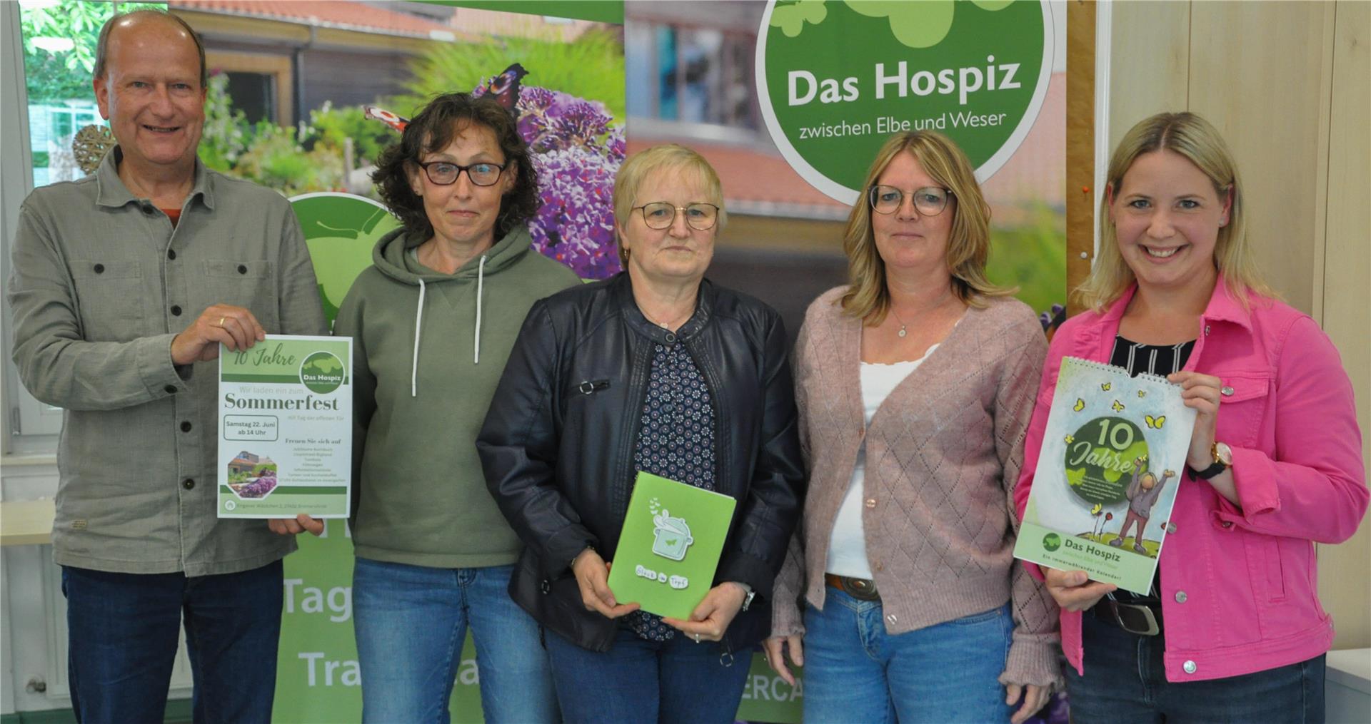 Hospiz Bremervörde. Arbeitsgruppe Kochbuch und Sommerfest