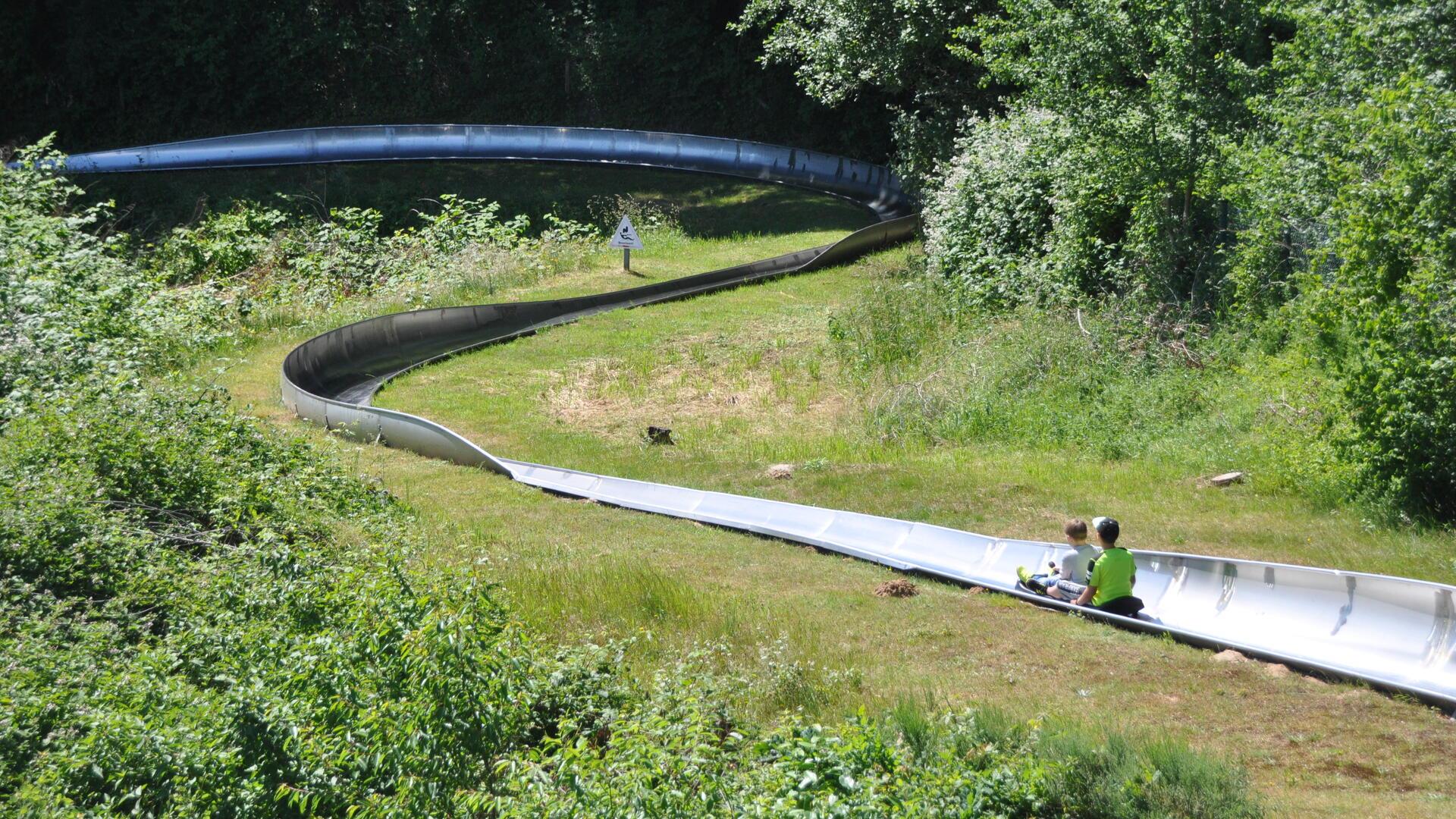 Die längste Sommerrodelbahn Norddeutschlands befindet sich im Spielpark Wingst.