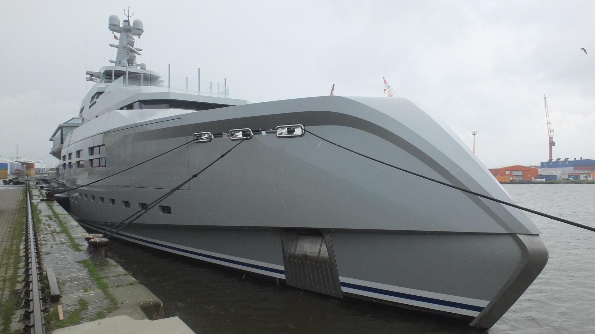 Diese 250 Millionen Euro teure Yacht hat am Wochenende Bremerhaven angelaufen.