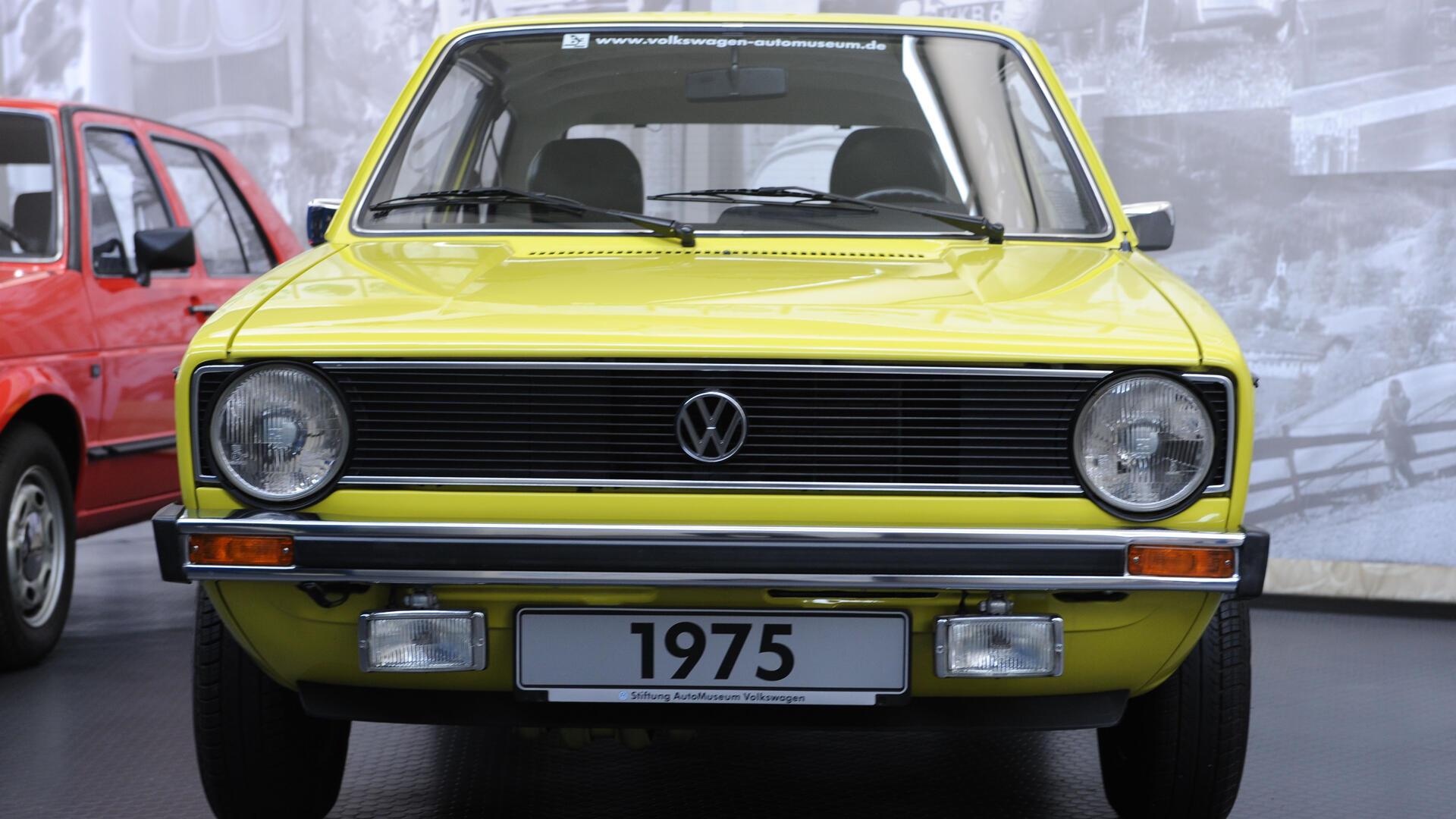 Dieser Volkswagen Golf I ist im AutoMuseum Volkswagen in Wolfsburg zu sehen.