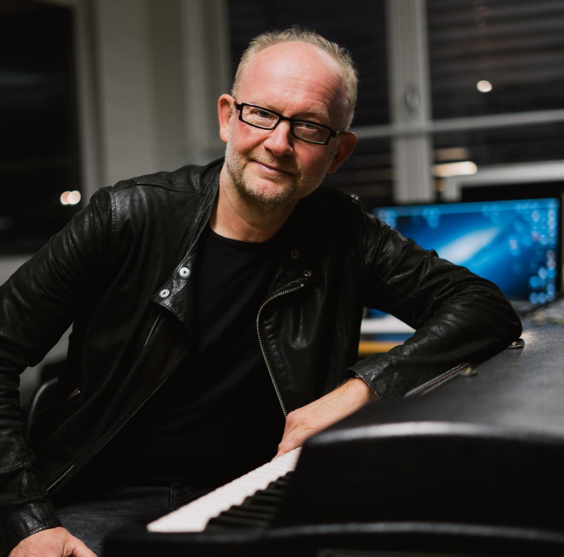 Dieter Falk gastiert mit seinem Trio in der Liborius-Kirche.