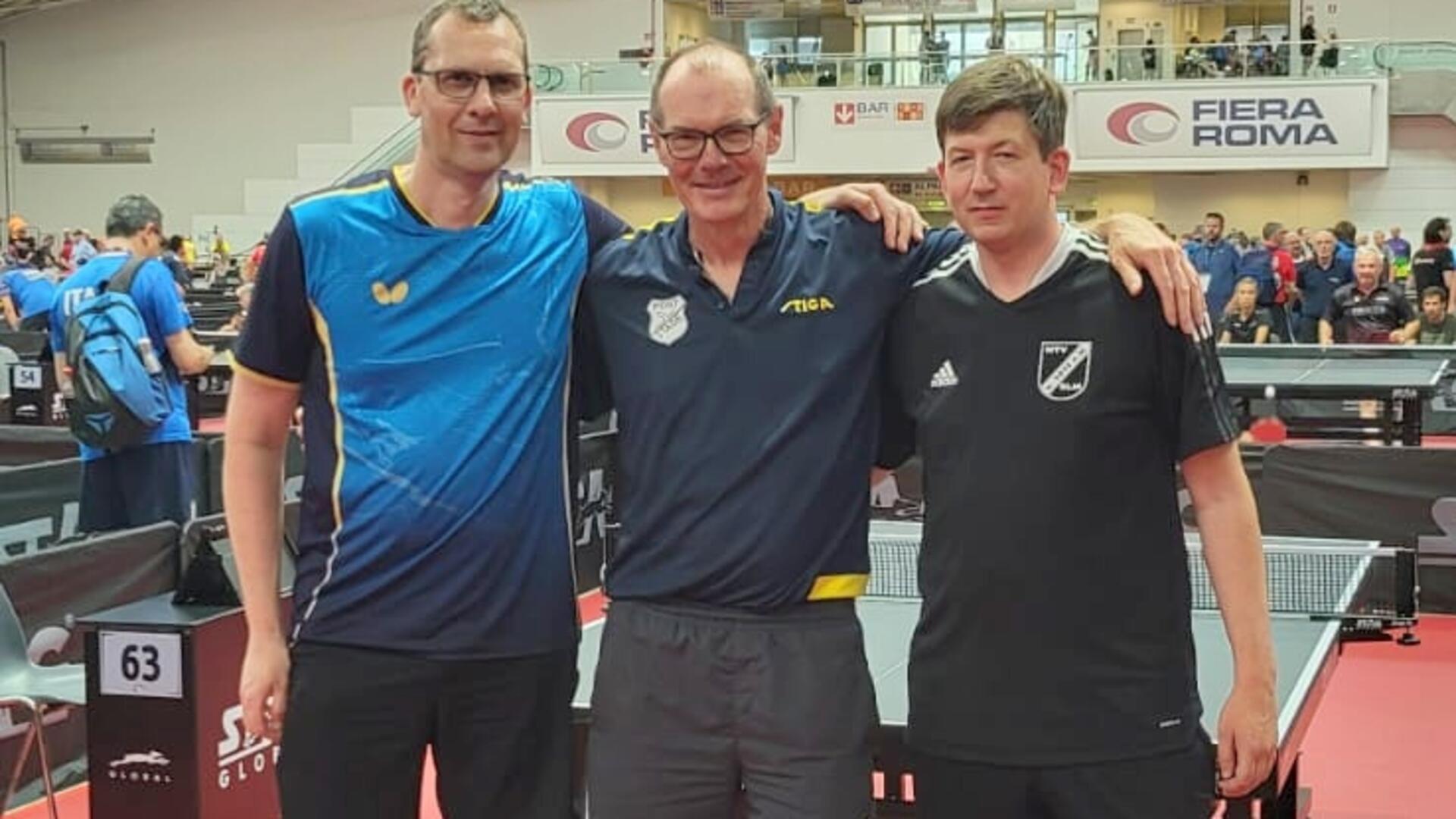 Drei ehemalige Alfstedter gemeinsam bei der Tischtennis-WM: Andreas Henke, Torsten Barkow und Stephen Augustin.