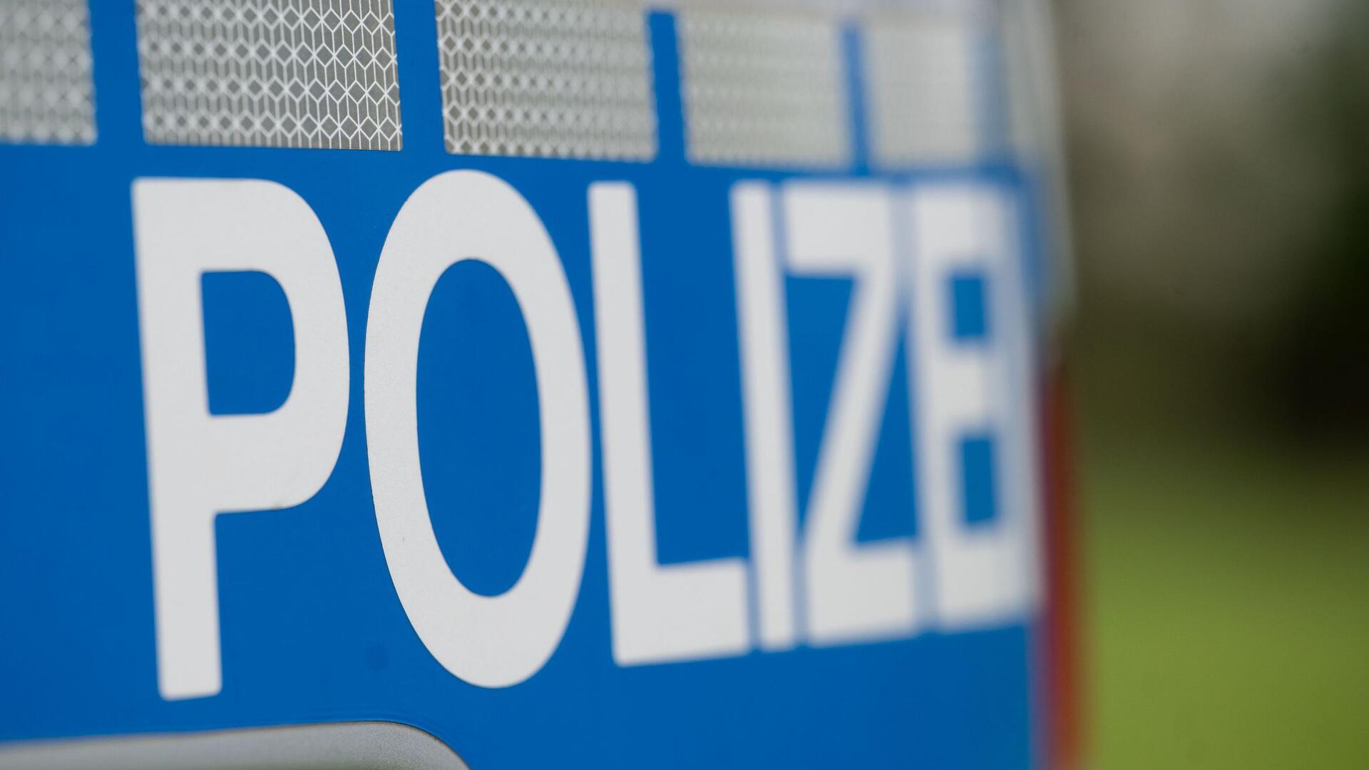 Ein Einsatzfahrzeug der Polizei.