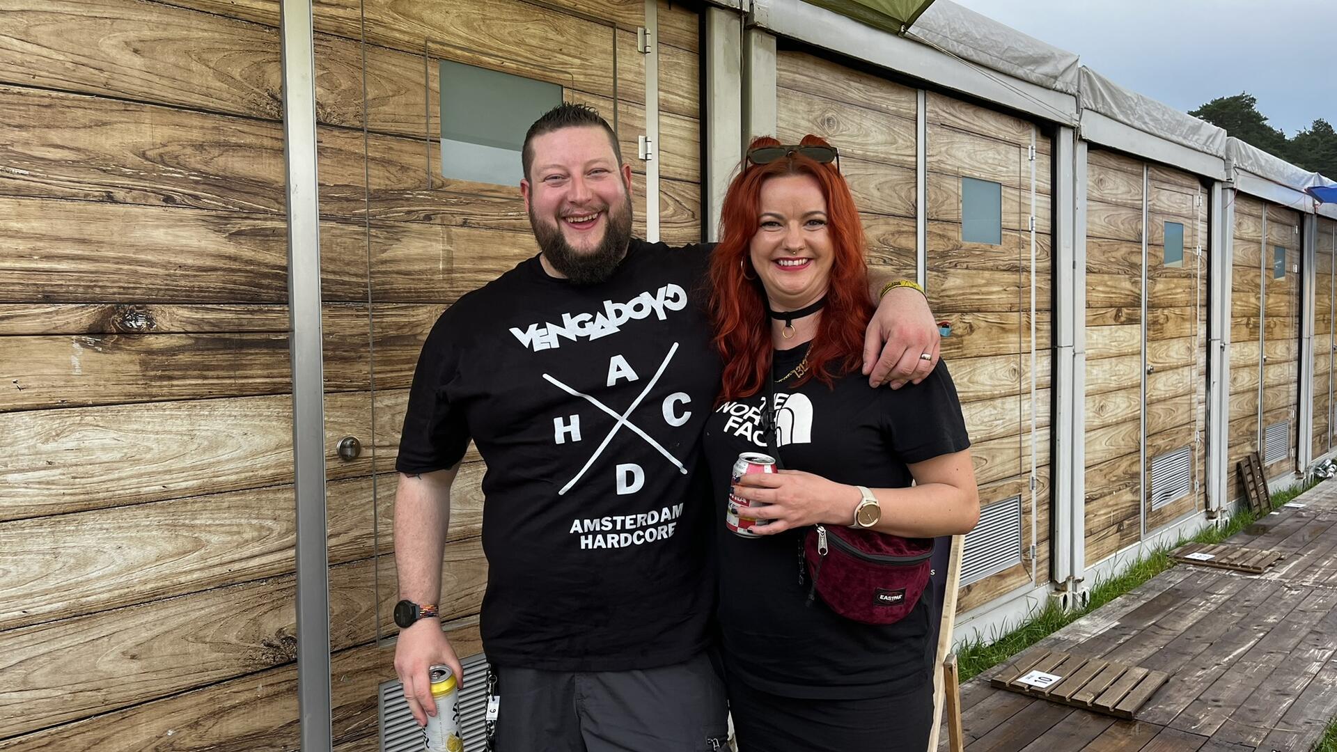 Luxusunterkunft beim Hurricane Festival. David und Sandra teilen sich die Unterkunft.