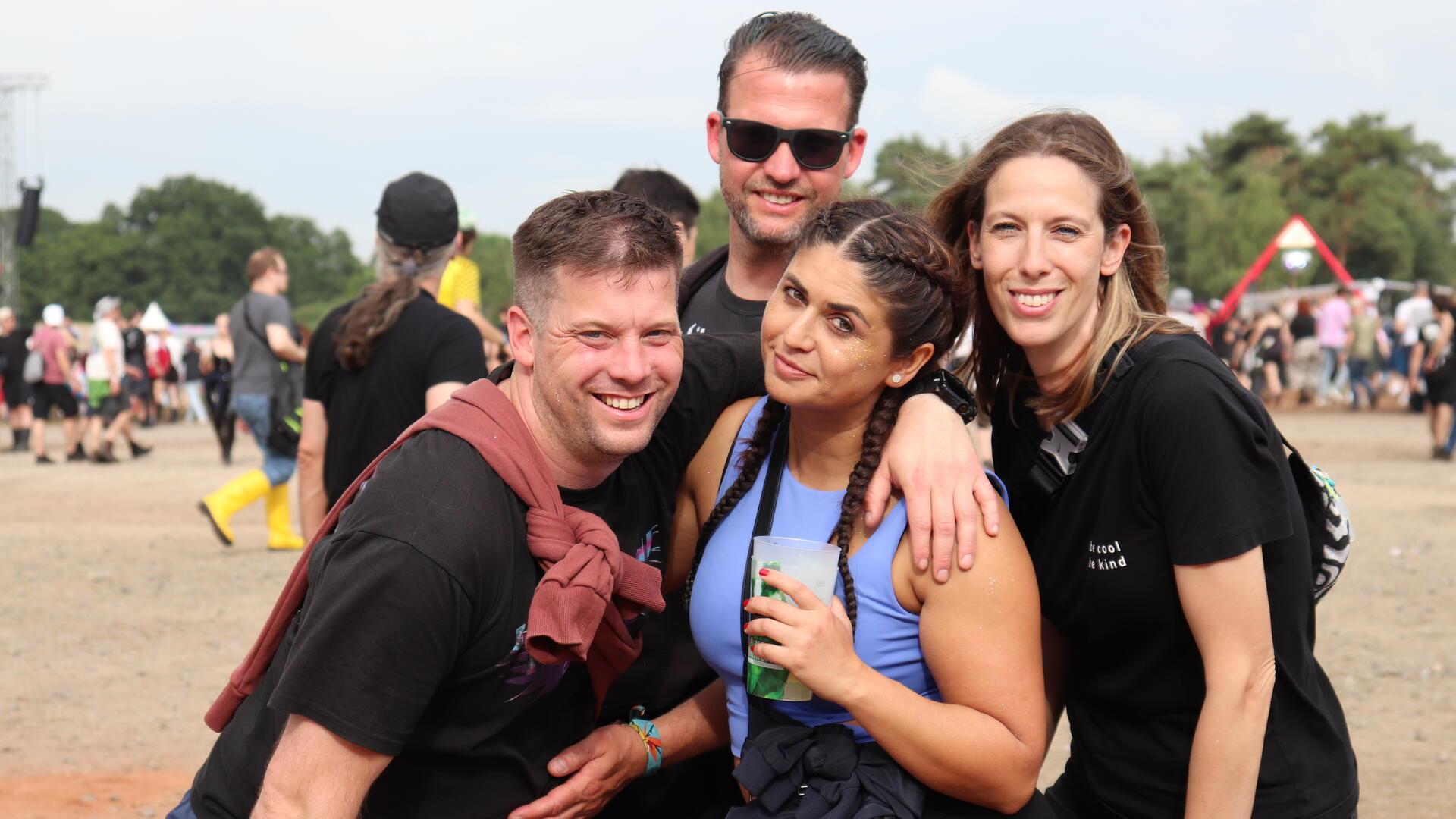 Fotoscheu sind die Festivalgänger nicht.