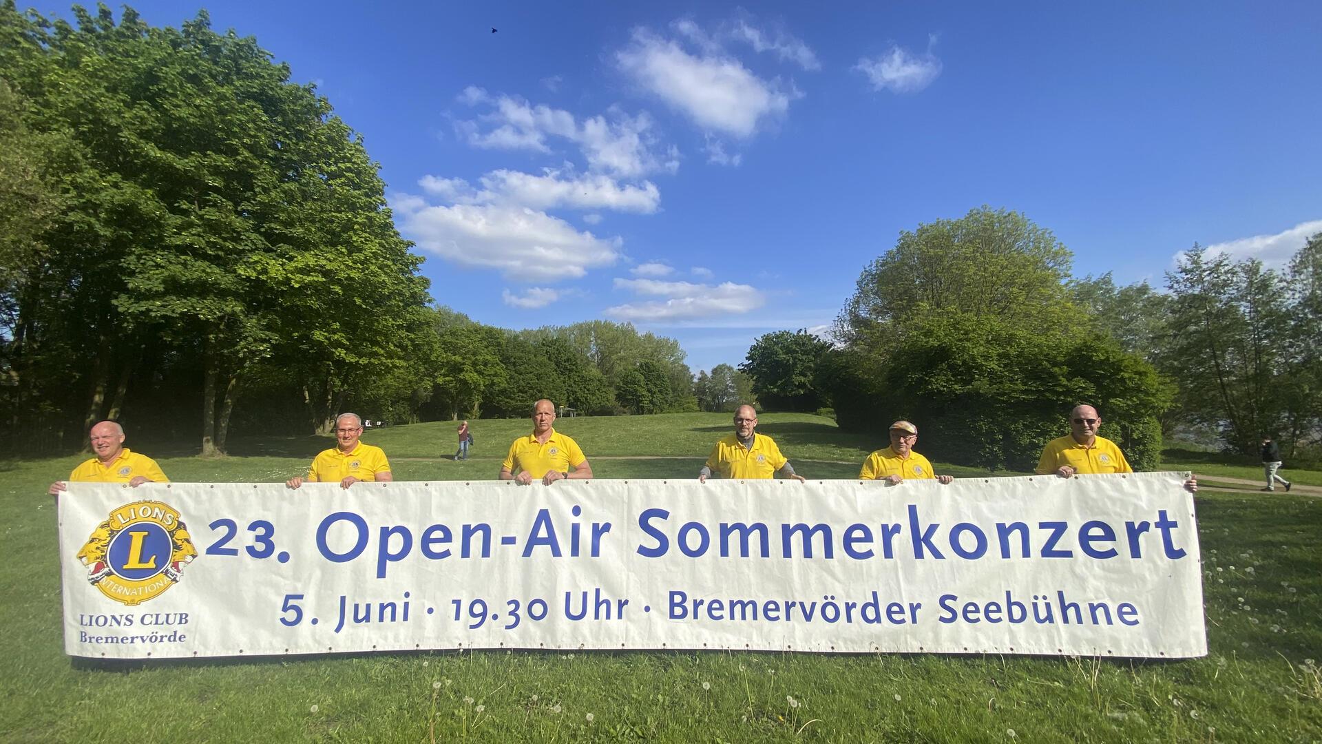 Freuen sich auf das Lions-Open-Air heute Abend an der Seebühne und hoffen auf viele Besucher: die Lions-Club-Mitglieder Heino Engelke (von links), Thomas Schmidt, Christoph Muche (Präsident), Ralf Ratajczak, Martin Mehrtens und Olaf Hoppe. 