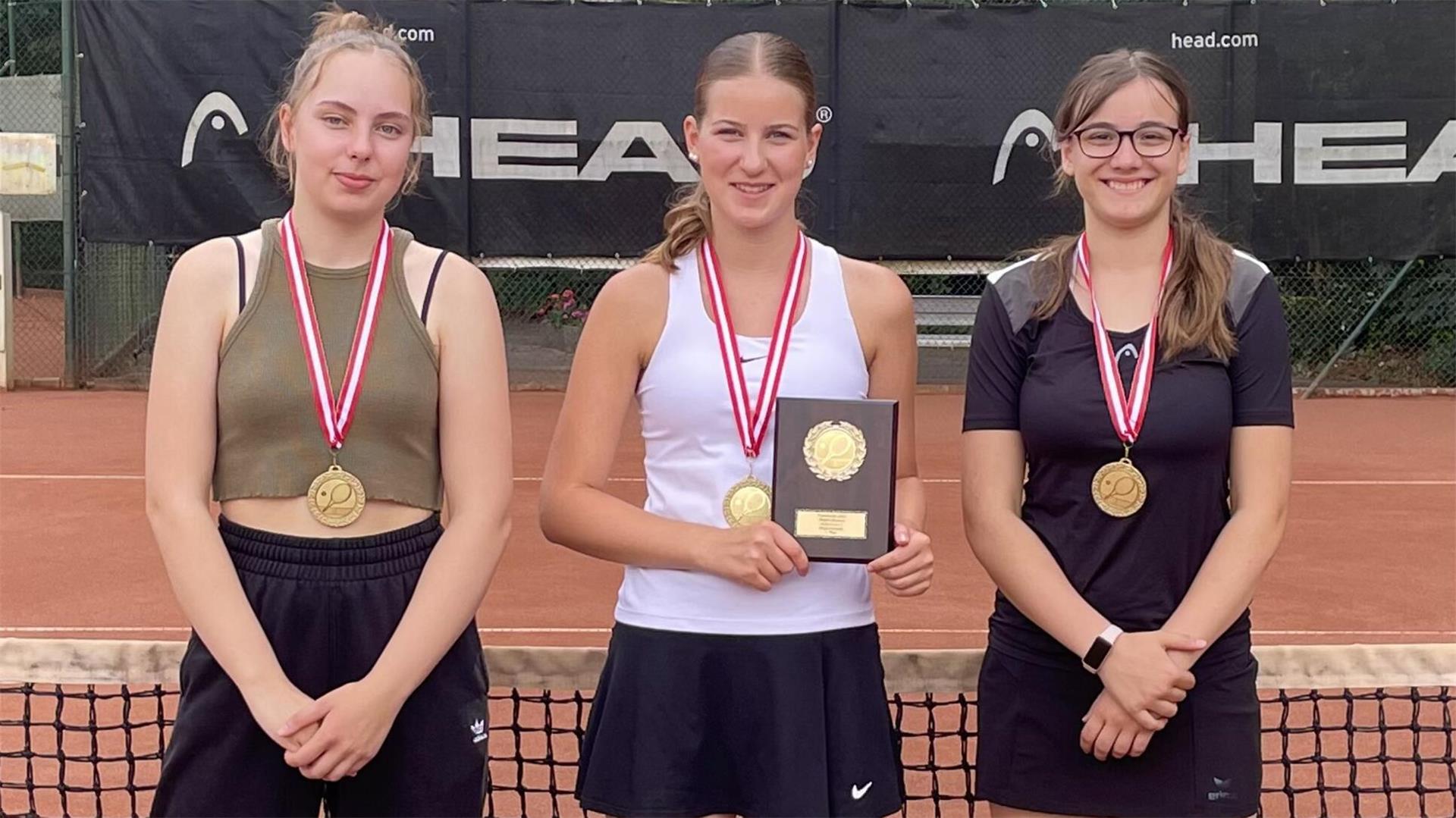 Gewannen die A-Juniorinnen-Endrunde: Mette Cordes, Lenja Peters und Isabel Knaus.