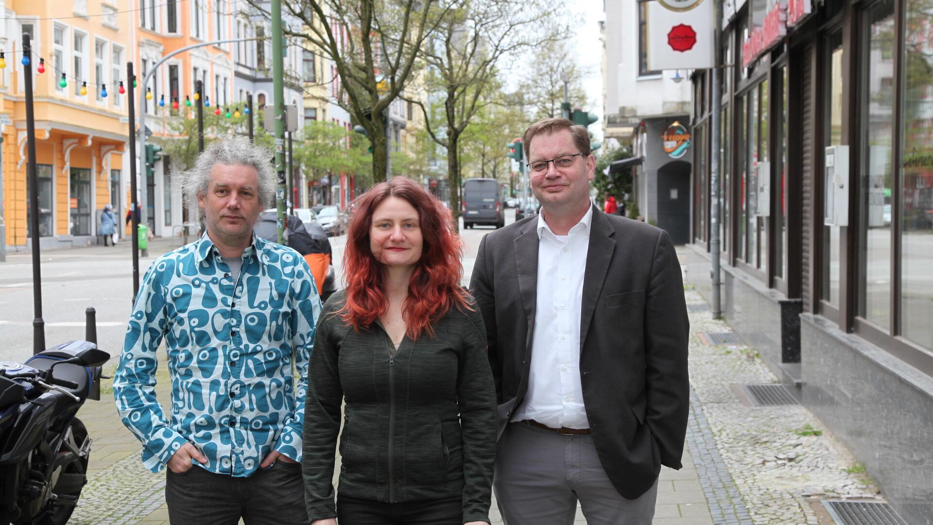 Hanse Schmidt, Elena Schiller und Claudius Kaminiarz positionieren sich klar zum Thema „Neue Geschäftsordnung für Stadtparlament“. 