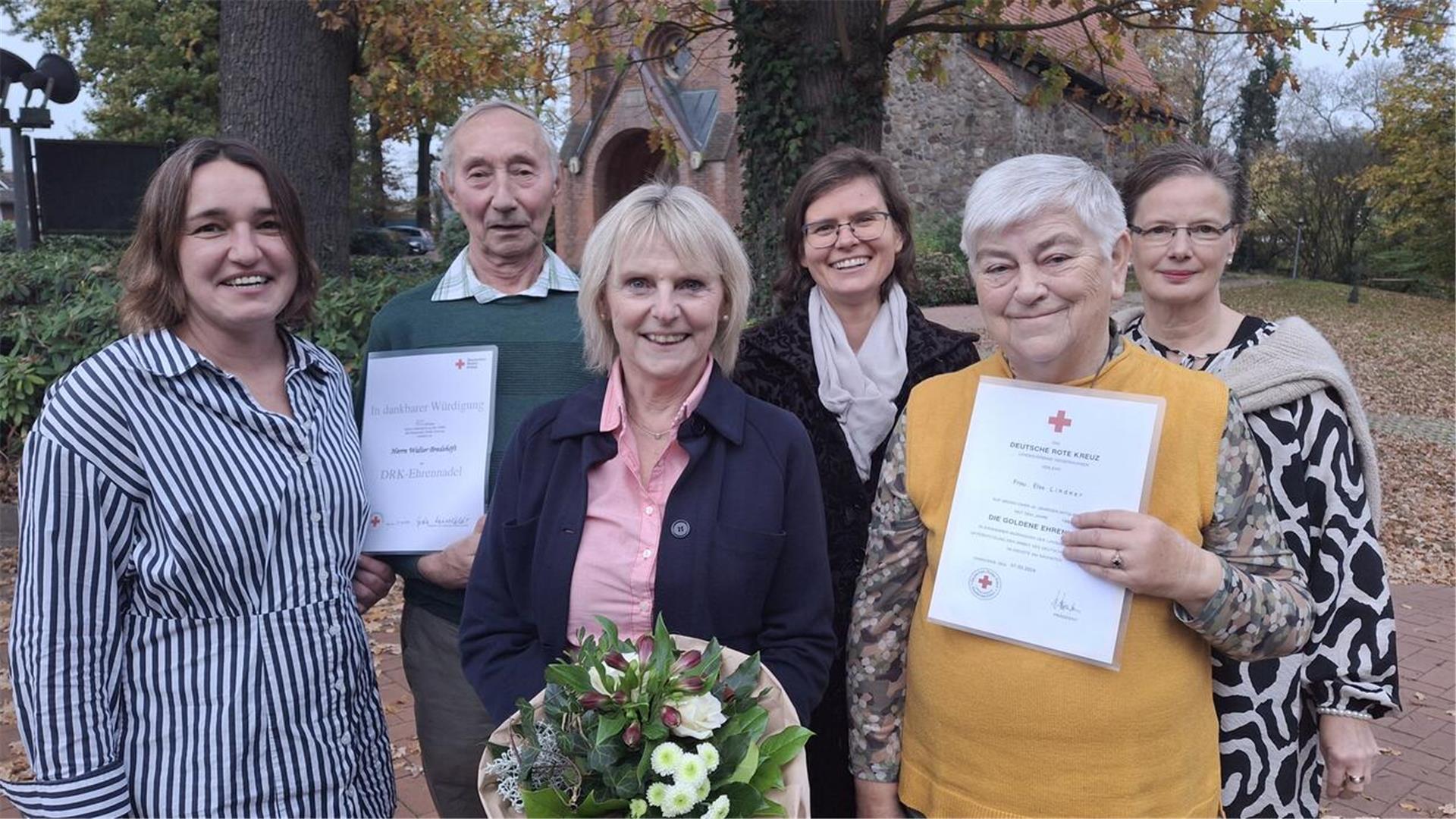 Amtsträger und Jubilare des DRK Heeslingen