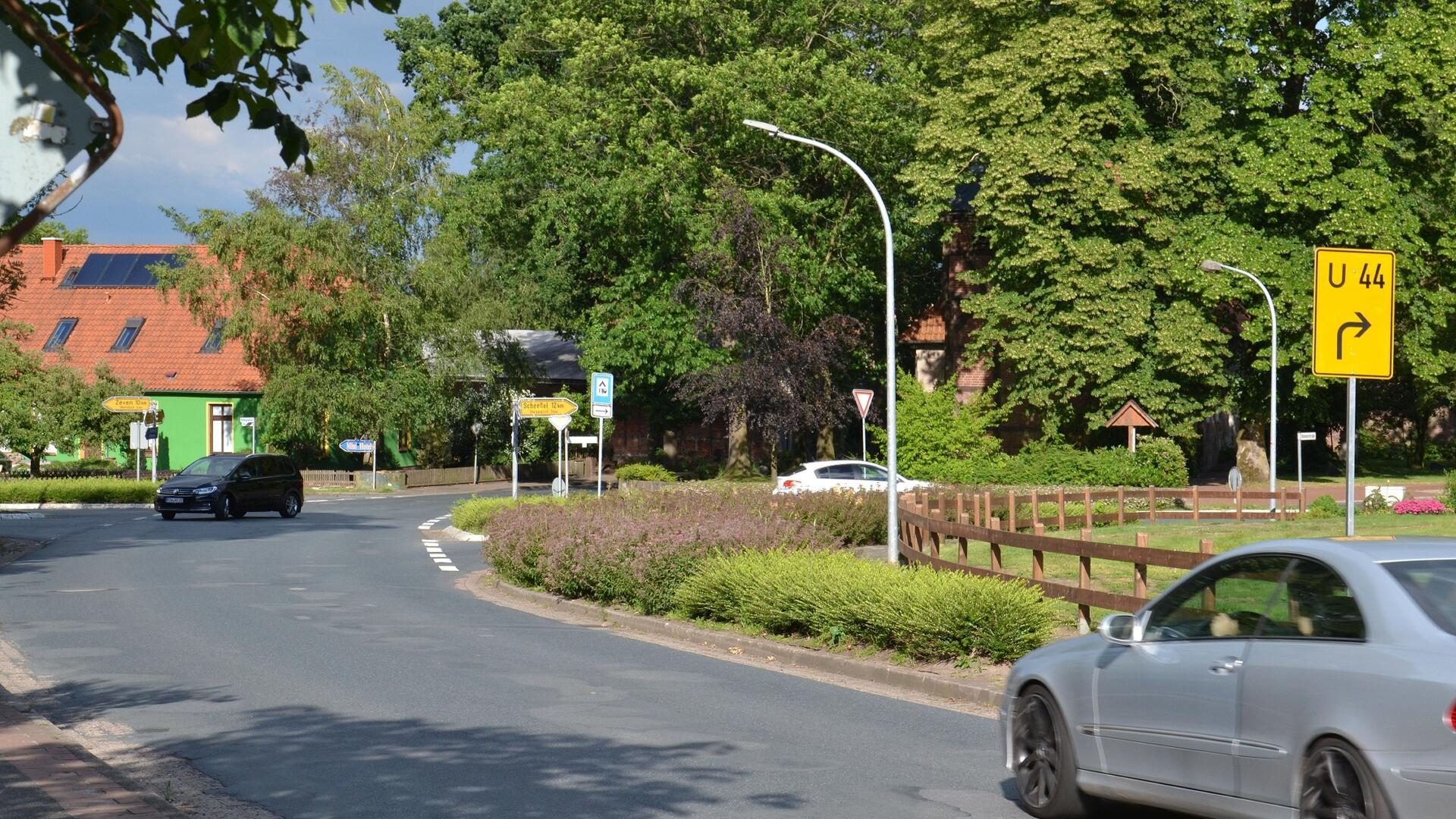  Die Kreuzung Bergstraße/Bahnhofstraße in Gyhum 