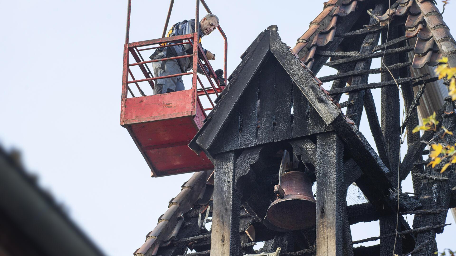 Jürgen Schwarck arbeitet am Glockenturm