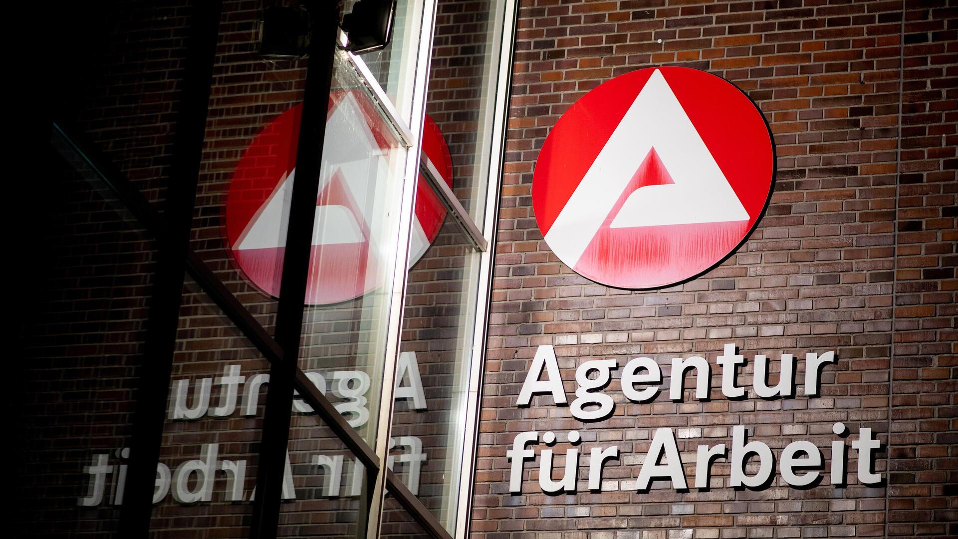 Im Bezirk der Agentur für Arbeit Stade waren im vergangenen Monat 16.613 Personen arbeitslos gemeldet.