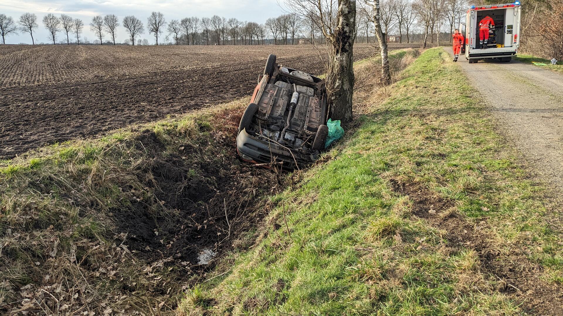 In diesem Auto verunglückten drei Personen.