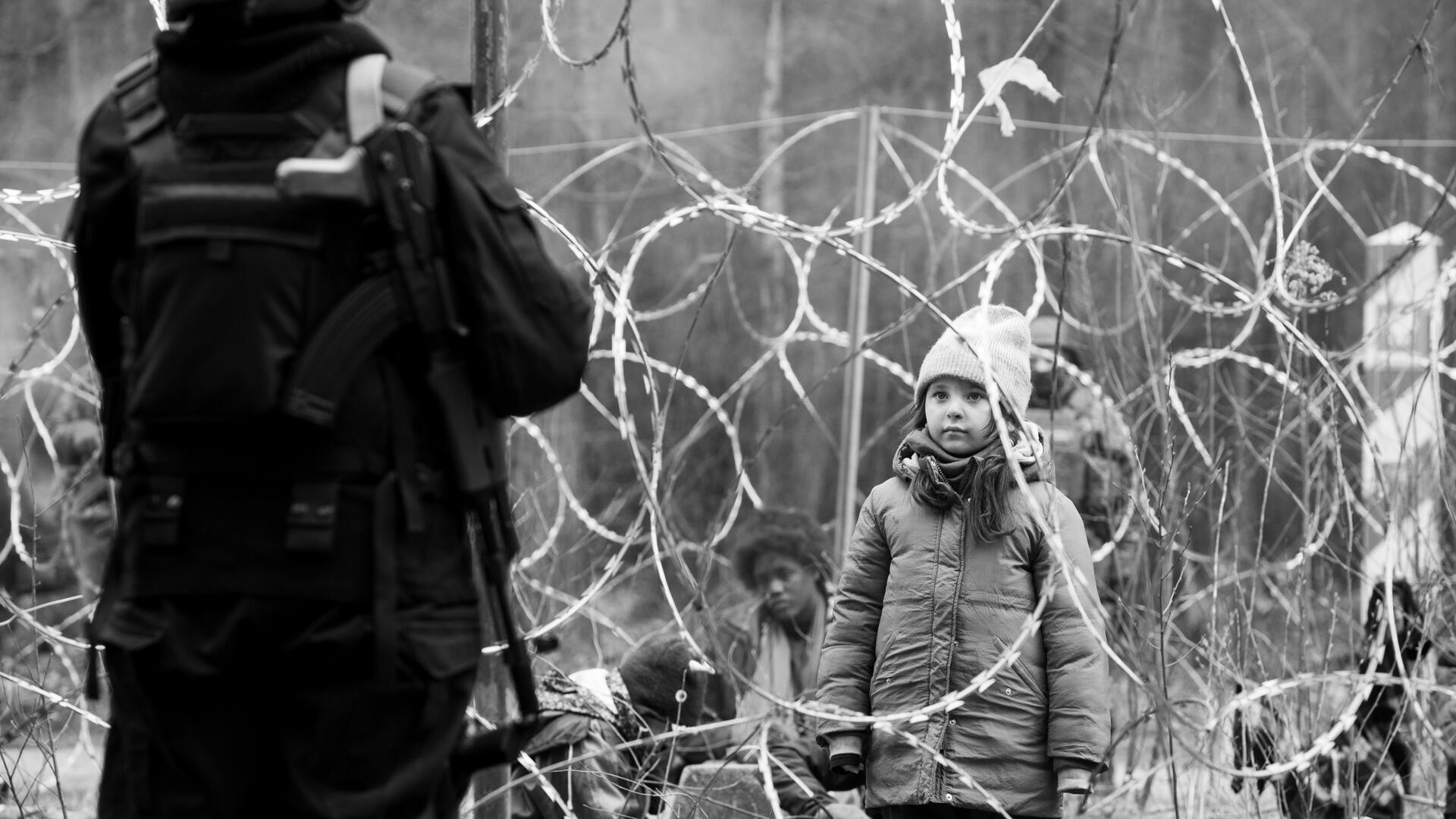 In ihrem Film „Green Border“ beleuchtet Agnieszka Holland die Situation von Geflüchteten an der Grenze zwischen Belarus und Polen. Der Film ist im Deutschen Auswandererhaus zu sehen.