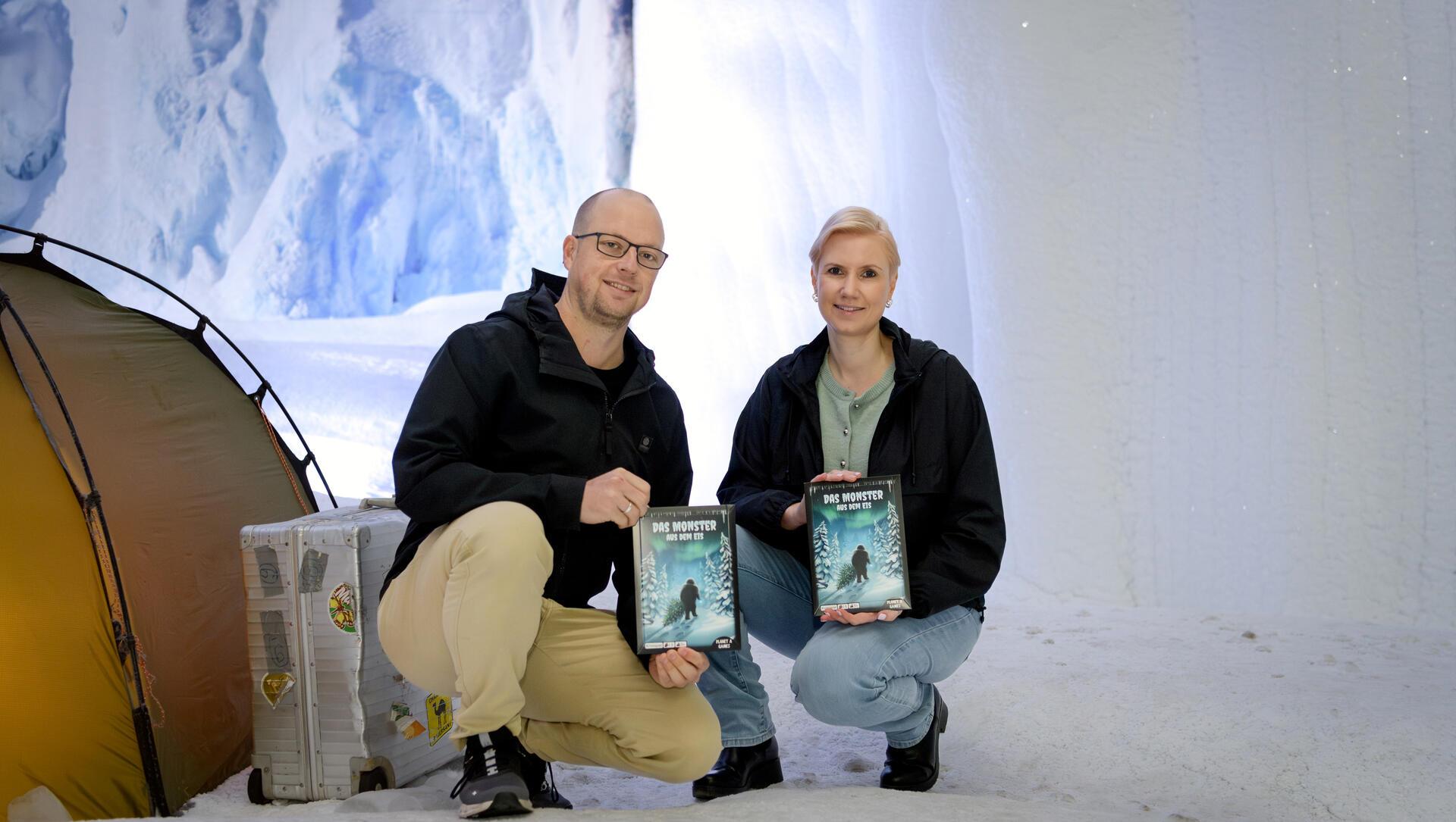 Jonas und Doro Hufner präsentieren ihr neues Spiel im Klimahaus