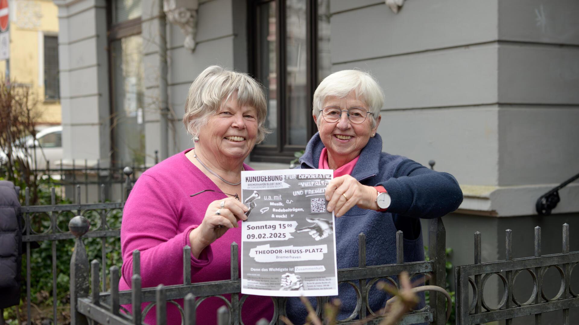 Jutta Schmidt und Gertrud Wiehler (von links) rufen zur Demonstration gegen Rechts auf. Foto: Masorat - f