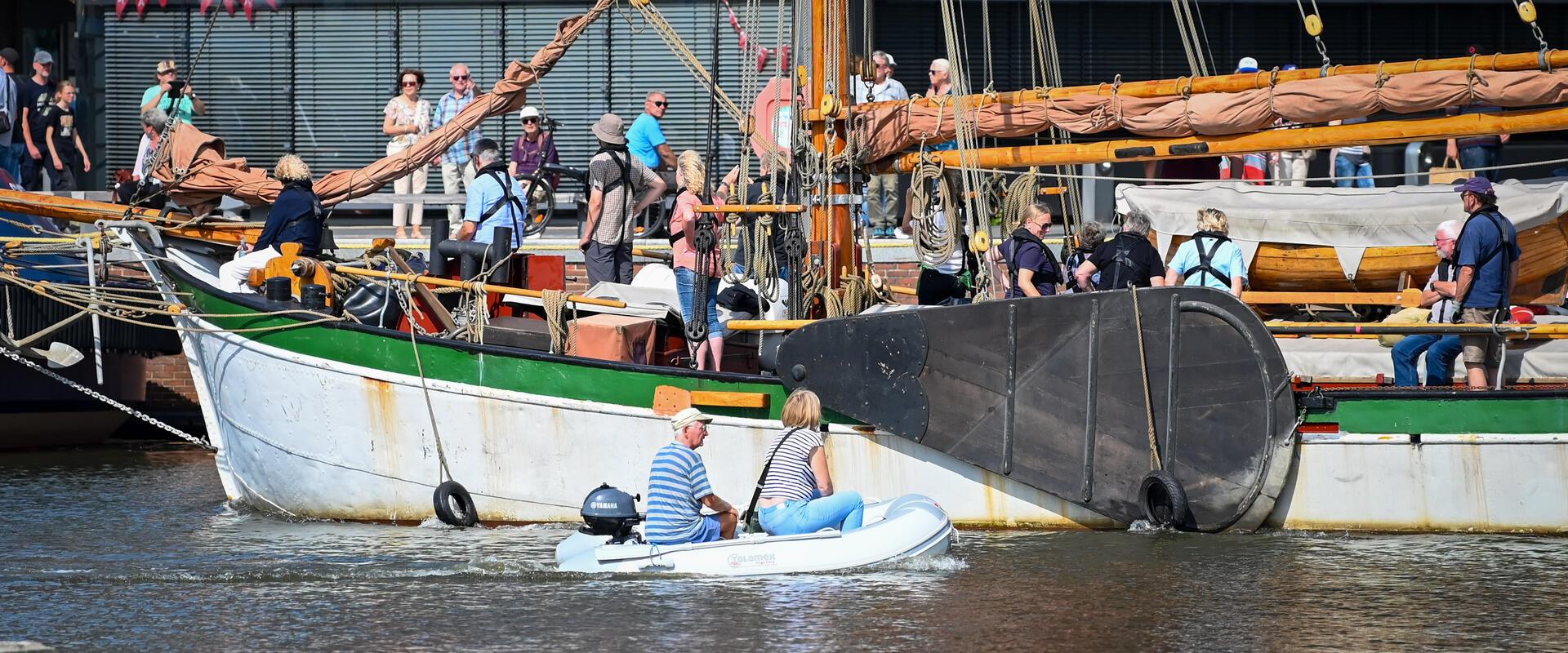 Kleine und große Ausfahrten mit Schlauchboot und "Johanna".