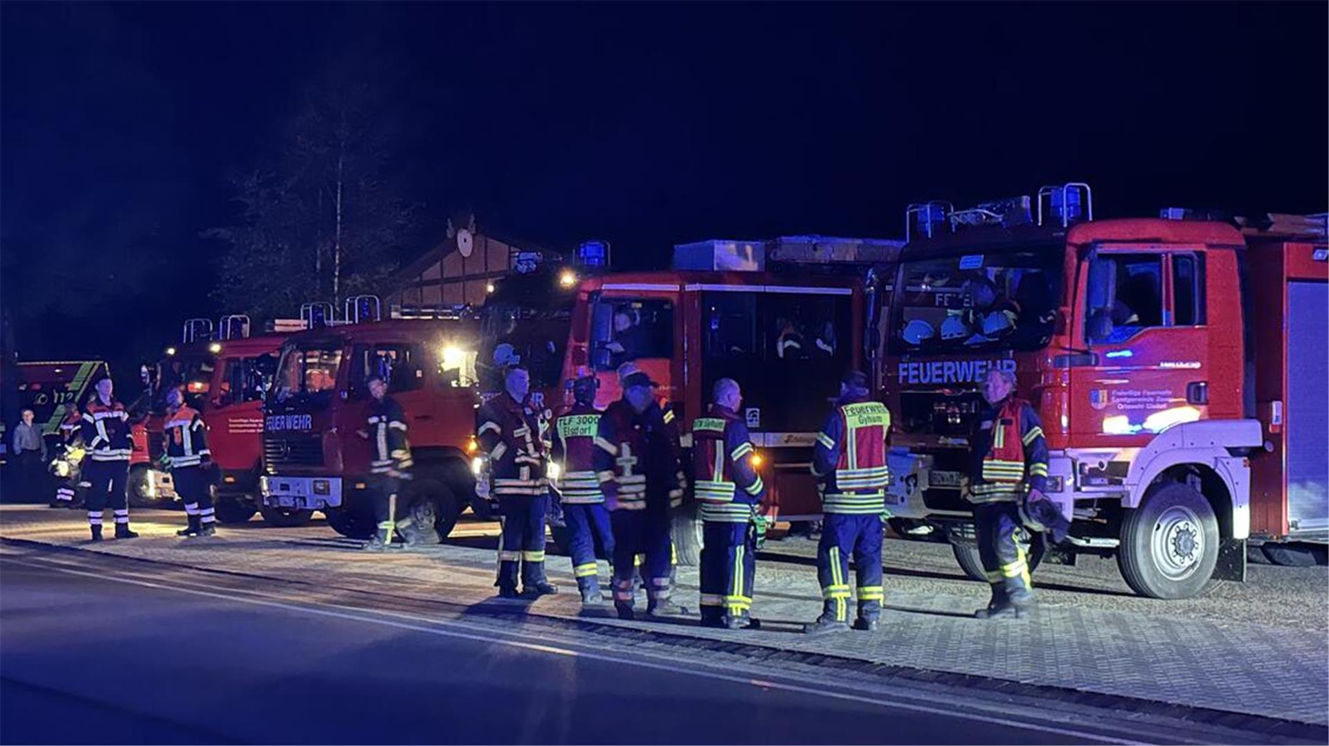 Knapp 80 Freiwillige haben in der Nacht nach der 16-Jährigen gesucht.