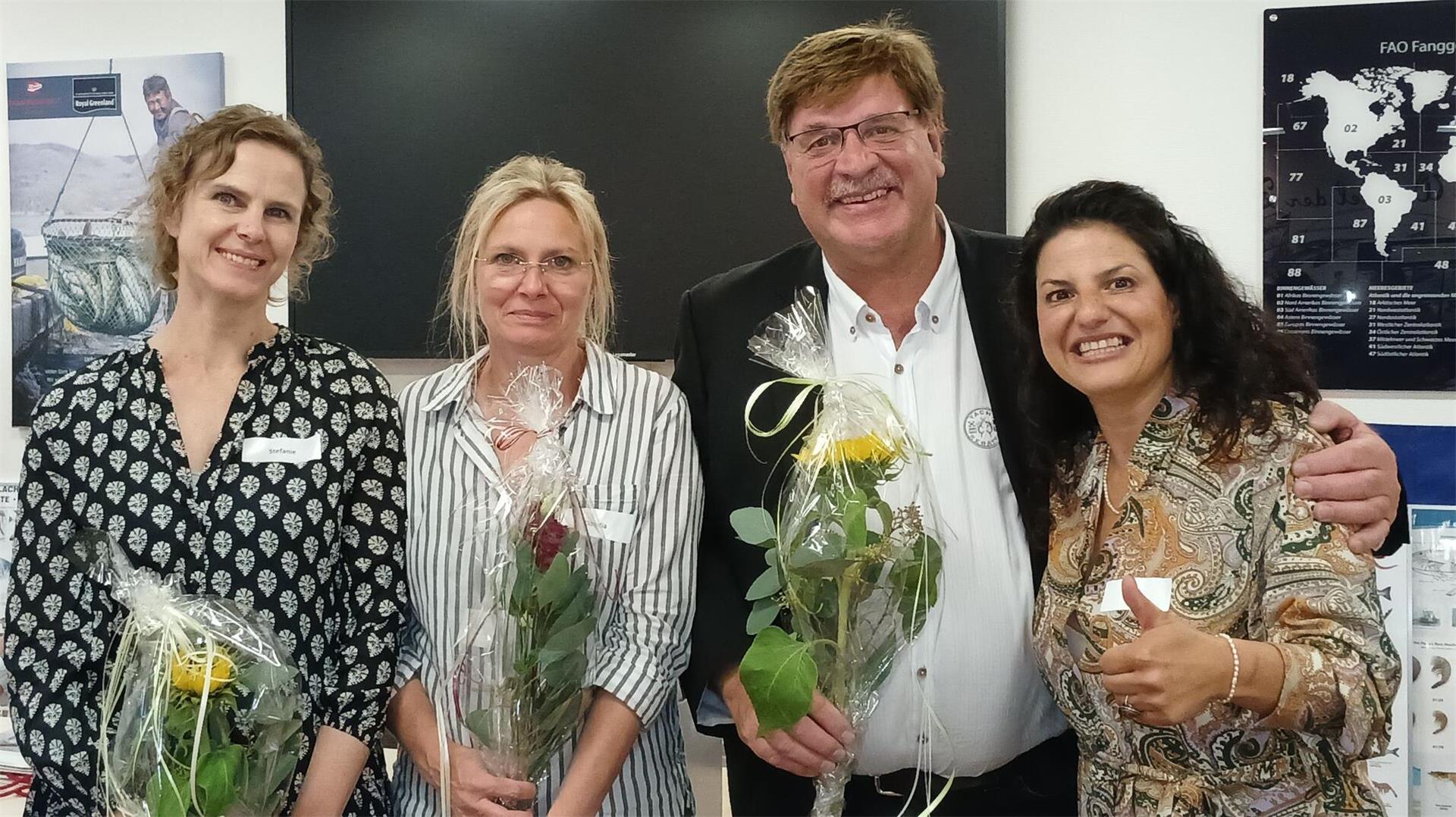 Kochevent bei Transgourmet Seafood mit Ralf Forner (Zweiter von rechts) und Sinem Öksüzoğulları (ganz rechts)