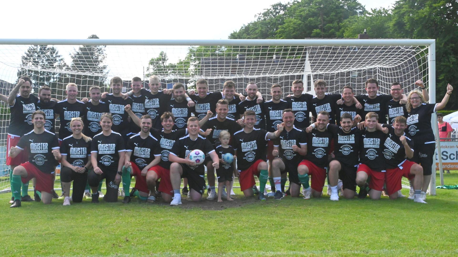 Kreisligameister 2024 ist der Bremervörder SC. Gestern holte das Team im 13. Heimspiel den 13. Sieg und wurde von Staffelleiter Peter Krüger geehrt.