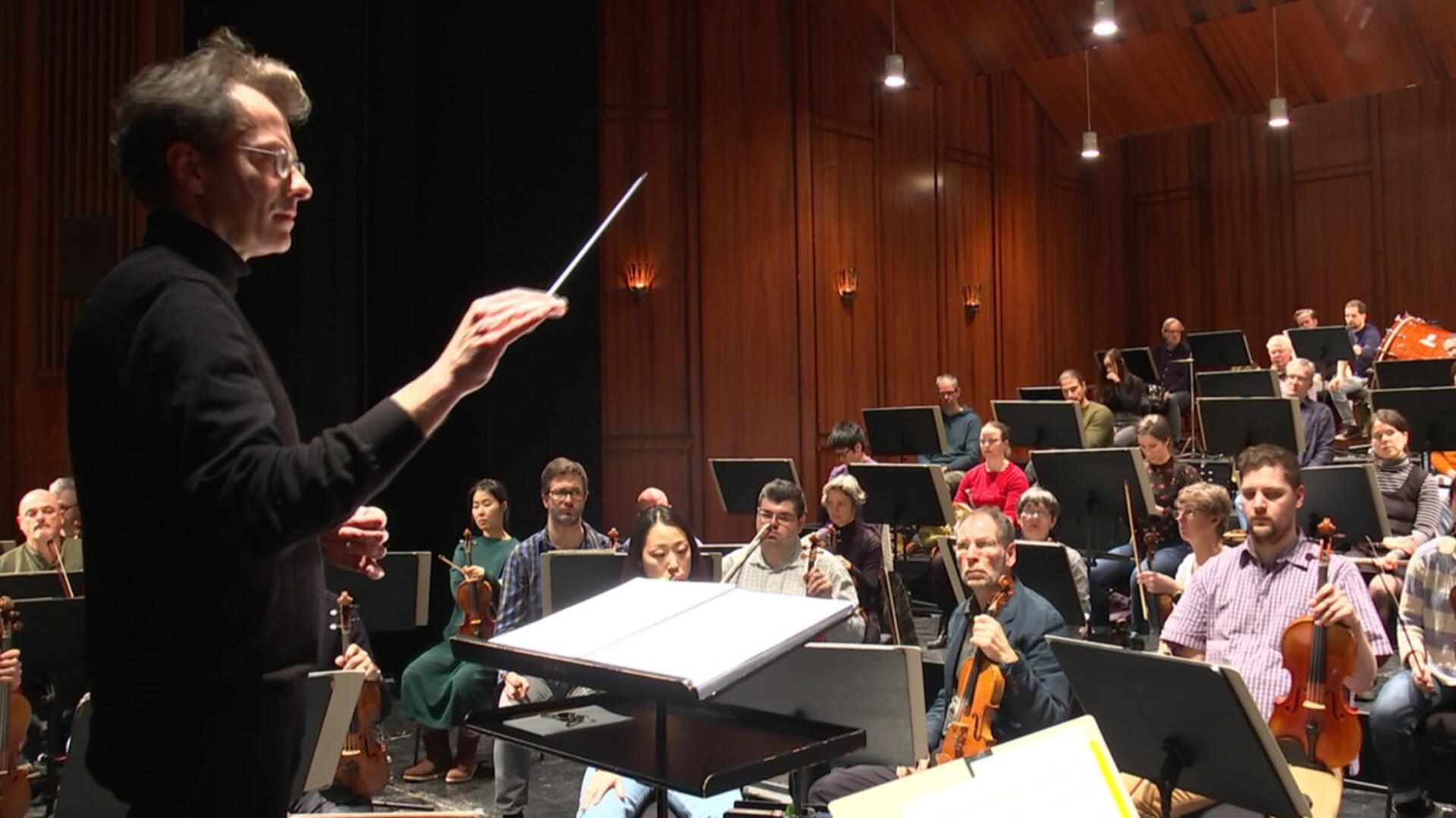 Marc Niemann ist seit 2014 Generalmusikdirektor am Stadttheater Bremerhaven und hat das seinerzeit städtische Orchester weiterentwickelt zum sehr erfolgreichen Philharmonischen Orchester Bremerhaven - hier ein Archivbild