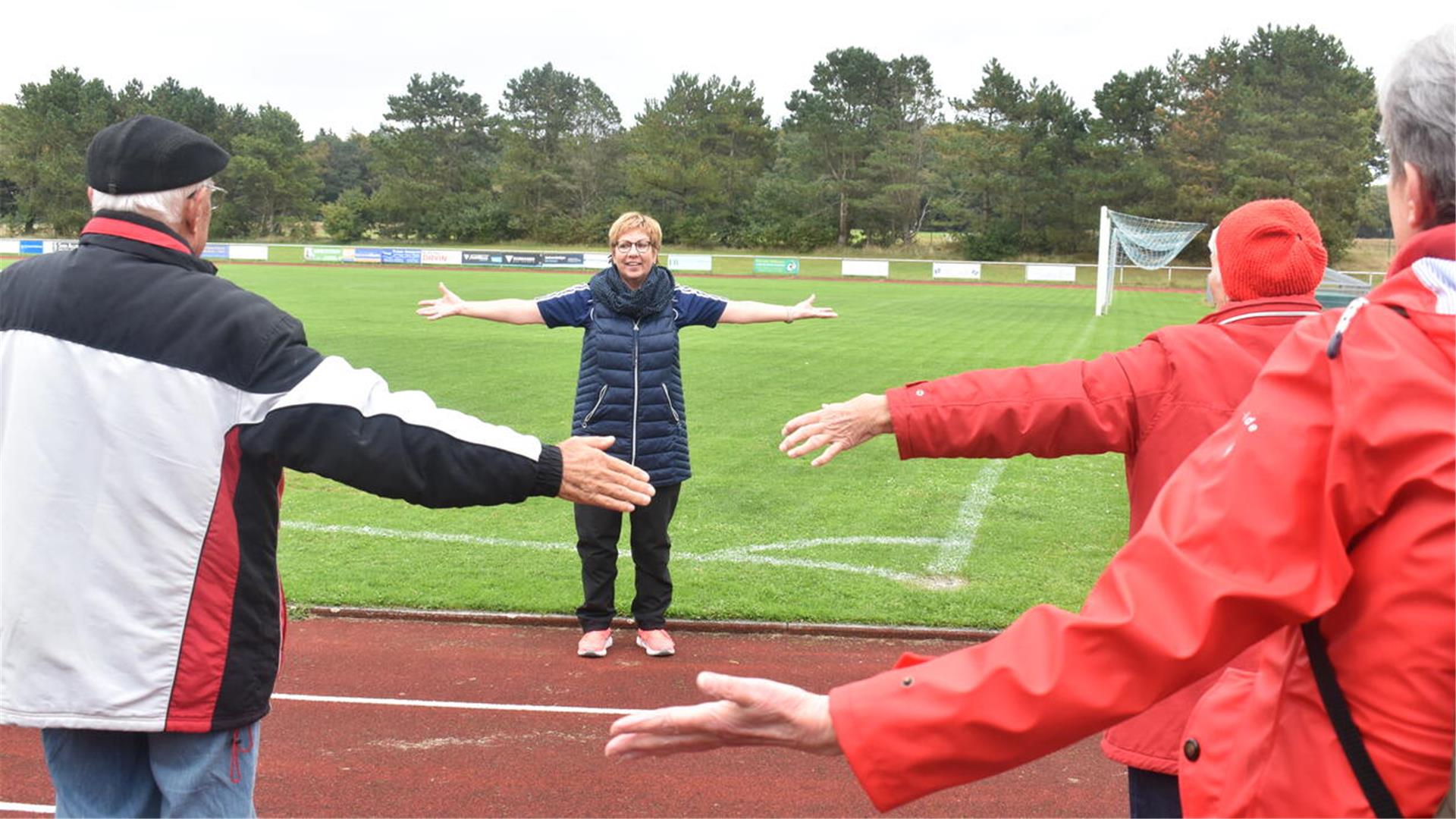 Senioren auf dem Sportplatz