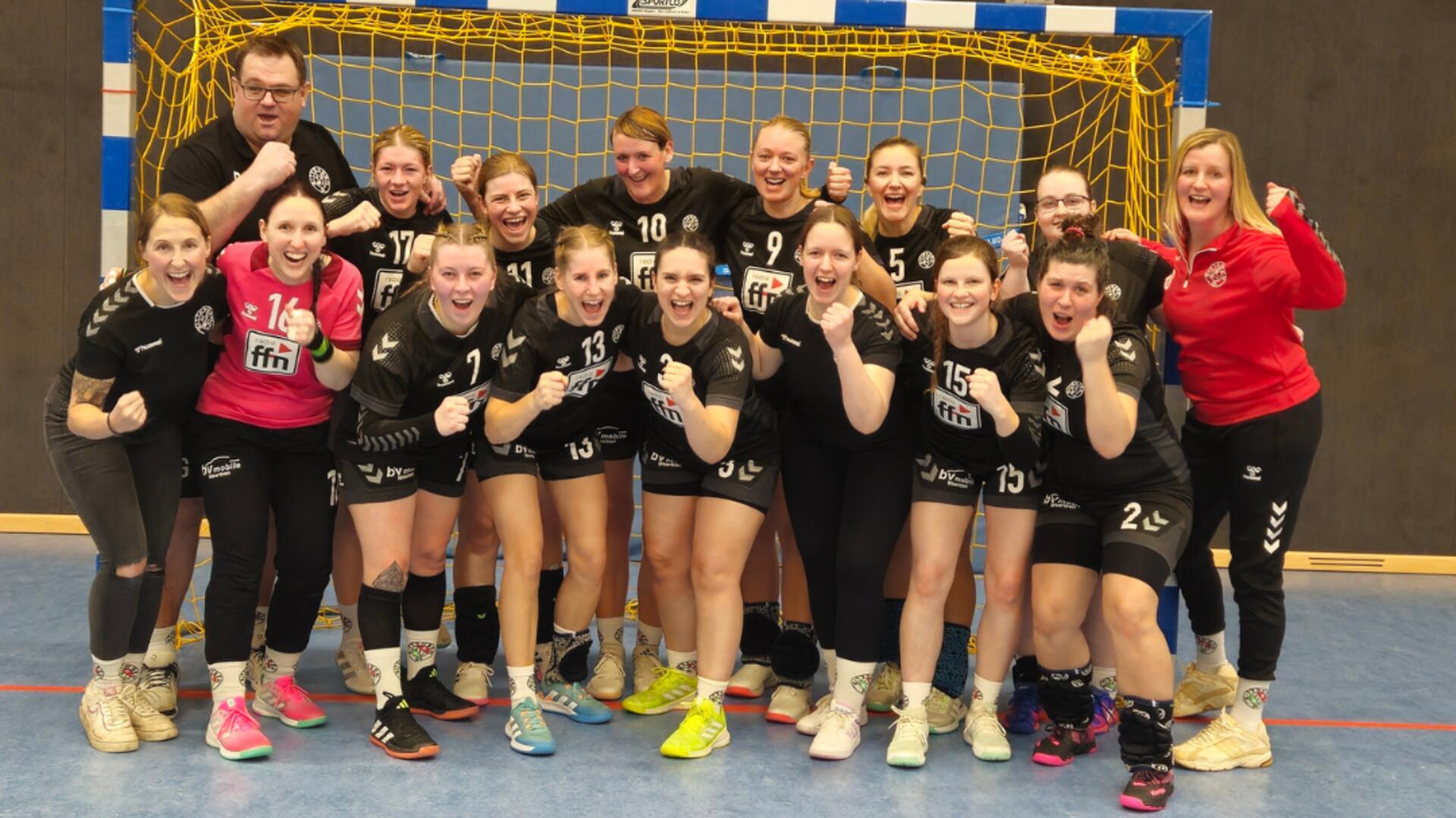 Mit dem klaren Heimsieg gegen den TSV Bremervörde II haben sich die Sittenser Handballerinnen vorerst die Tabellenführung erobert.