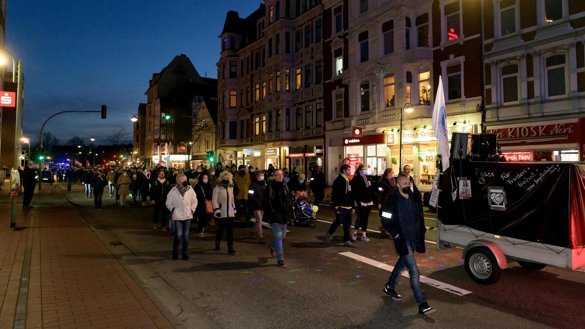 Montag ist eine Mahnwache vorm Verlagsgebäude an der Hafenstraße geplant. Für die Montagsspaziergänger ist die Hafenstraße ein bekanntes Terrain. 