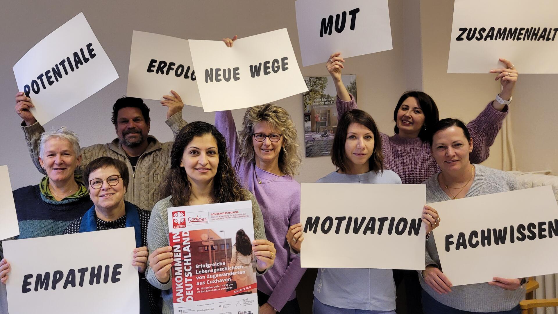 Motivation, Potenziale, Mut ...: Das Team der Caritas in Cuxhaven präsentiert Attribute, auf die es für eine erfolgreiche Zuwanderung ankommt.