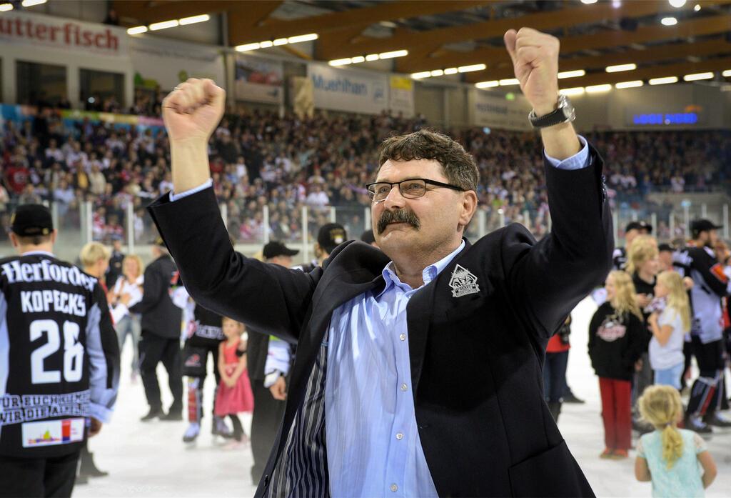 Nach der erfolgreichen Saison der Fischtown Pinguins wird Alfred Prey für die Bremerhavener Verdienstmedaille vorgeschlagen.