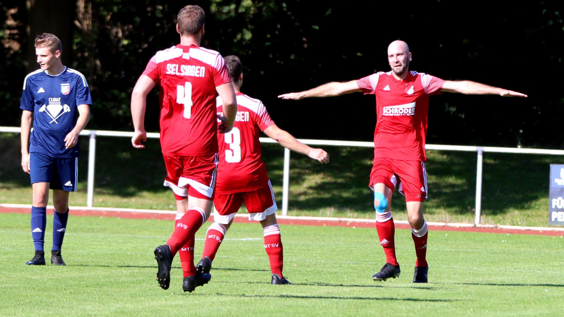 Nach einem 0:2-Rückstand sorgte Torjäger Kevin Knubben mit einem Doppelpack für ausgiebige Freude.