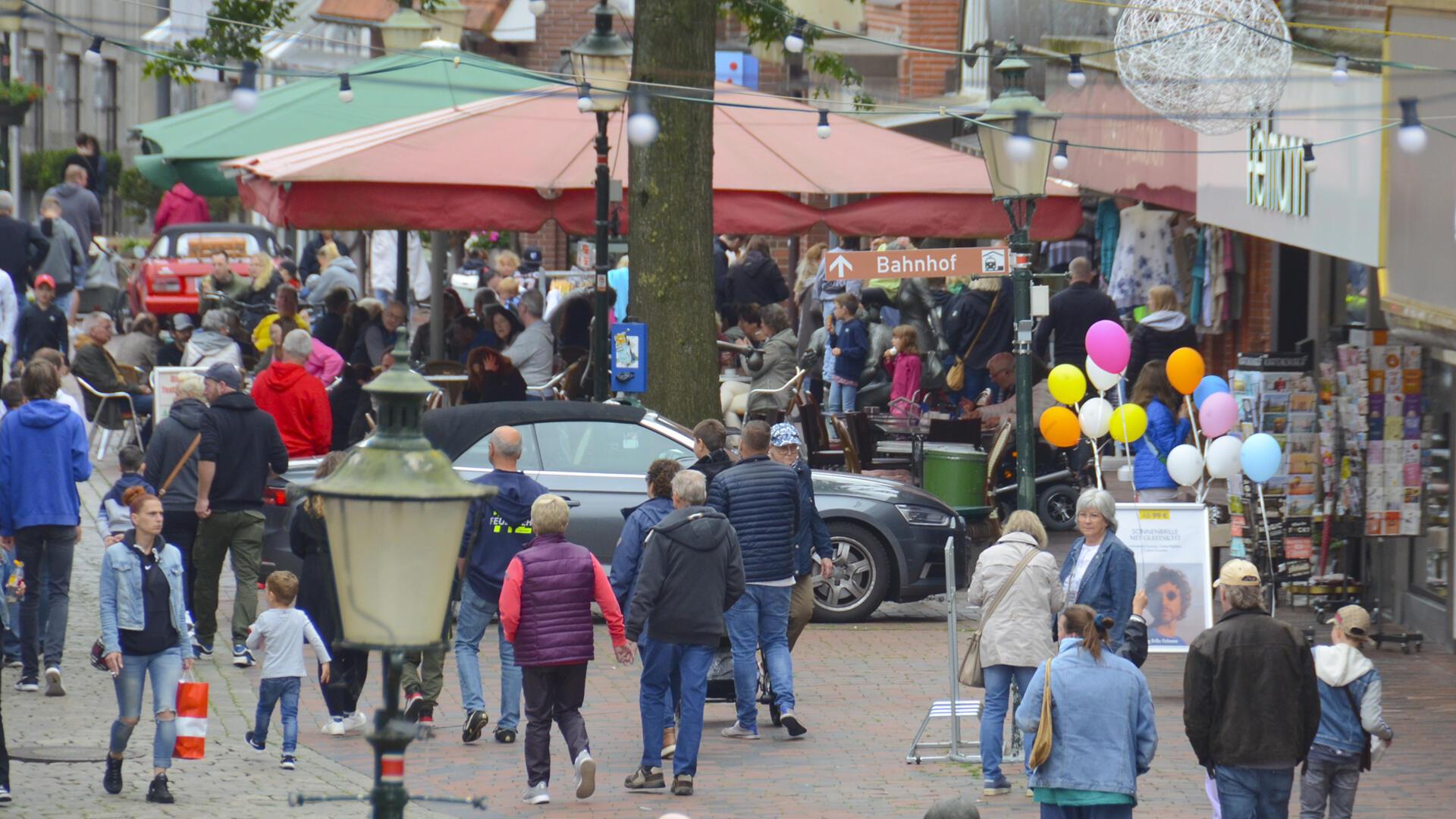 Nicht nur mit dem Besucherandrang beim Stadtfest waren die Veranstalter des Bremervörder City- und Stadtmarketingvereins (BCSM) sehr zufrieden. Das Konzept, ein „Fest für die ganze Familie“ auf die Beine zu stellen, sei aufgegangen, hieß es.