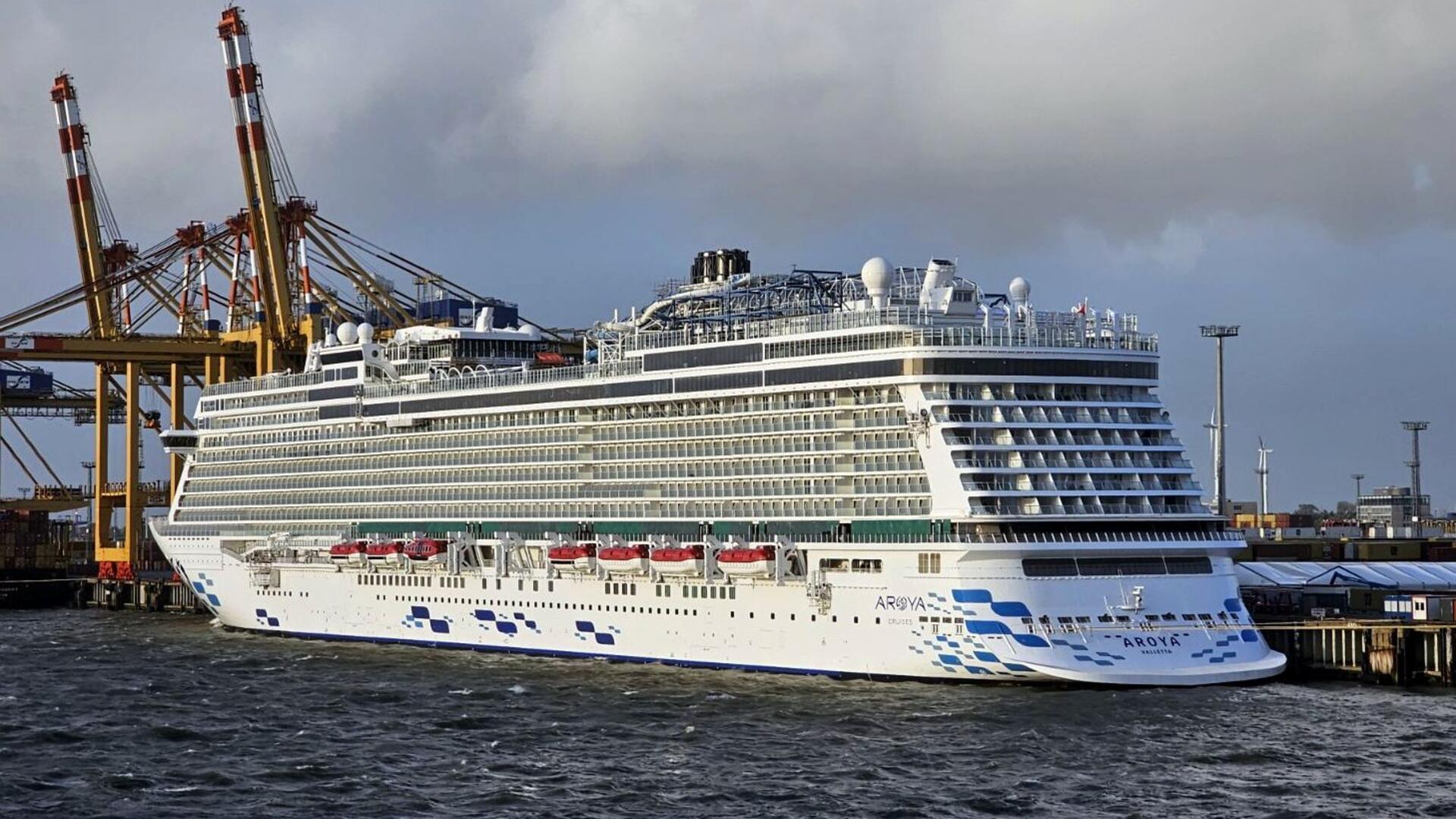 Noch liegt das saudi-arabische Kreuzfahrtschiff "Aroya" am Südende der Stromkaje in Bremerhaven. Doch schon in Kürze soll das Schiff die Stadt verlassen.