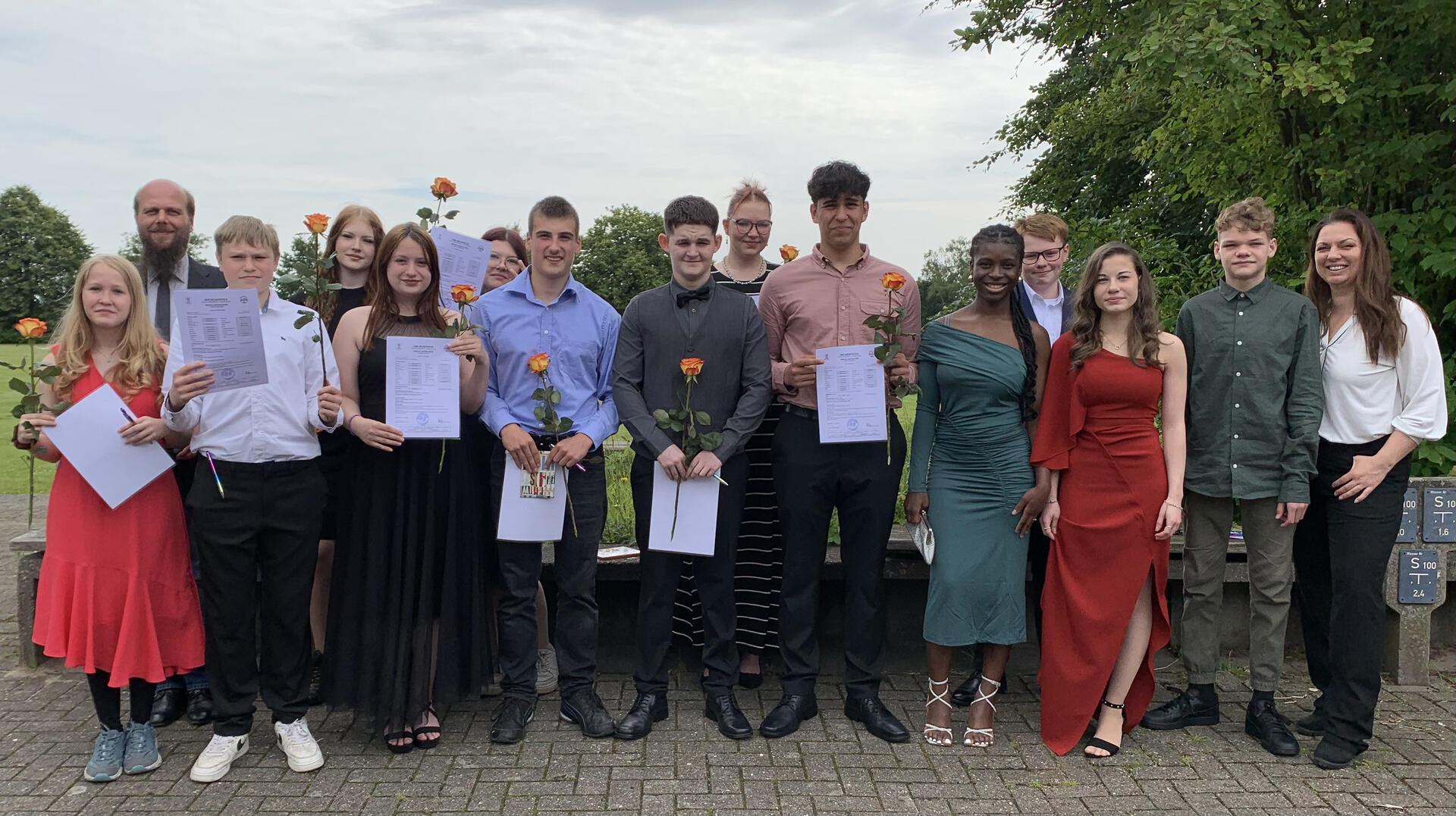 OBS Bederkesa Schule an der Mühle, Klasse H9b, Herr Erdmann Jasmin Bünger, Ali C...