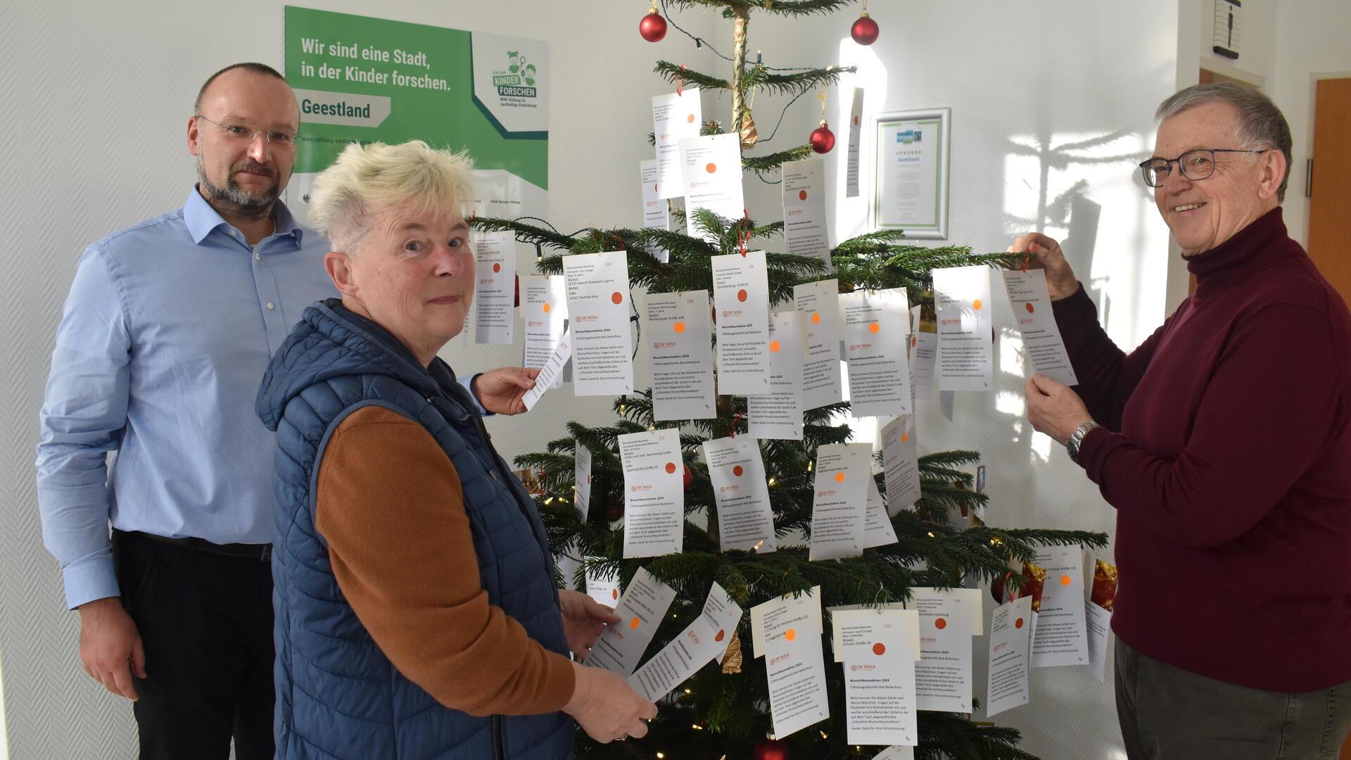 Initiatoren der Wunschbaumaktion in Bad Bederkesa