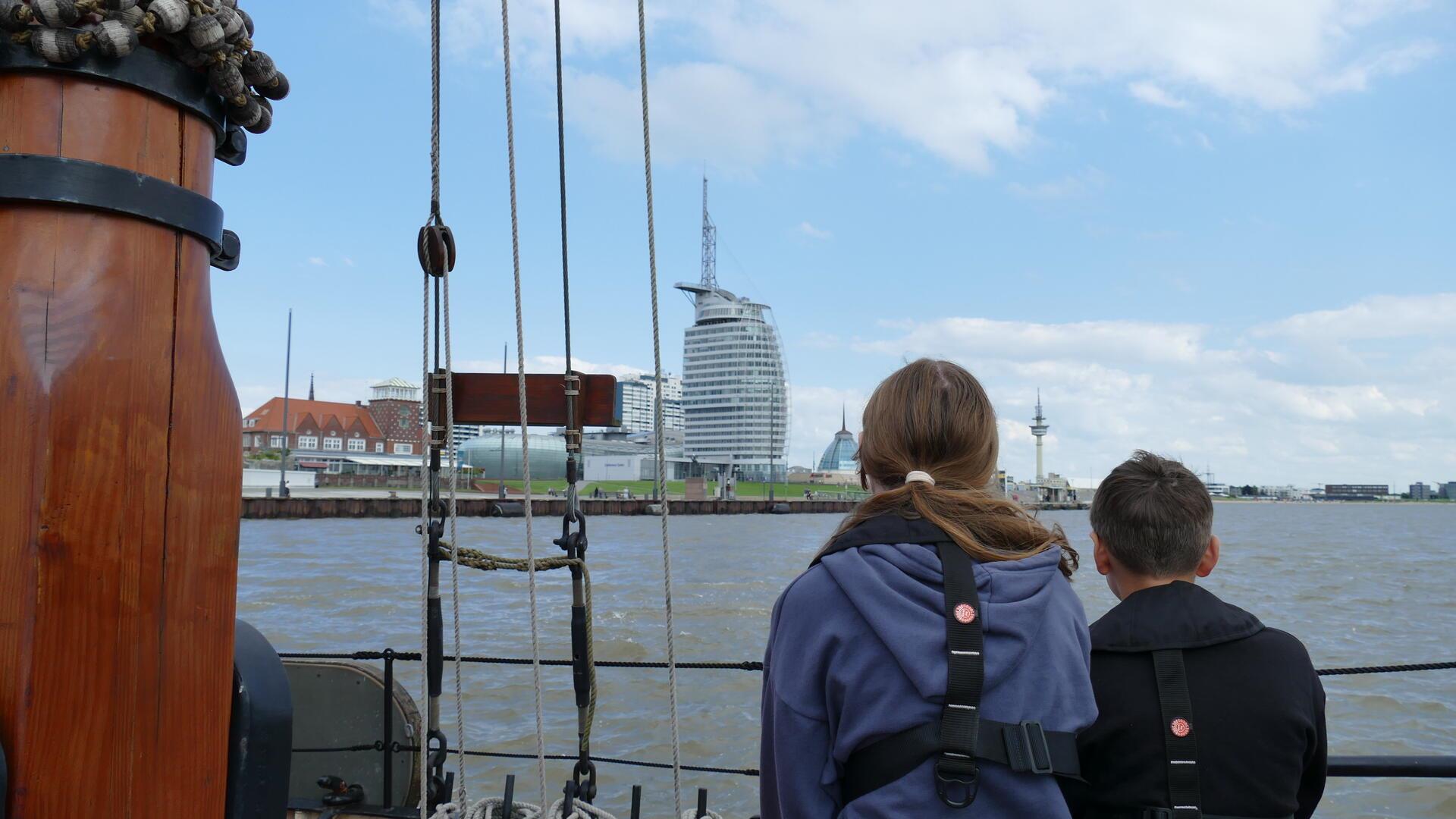 Segeln vor Bremerhaven – dafür kommen Gäste von weit her.