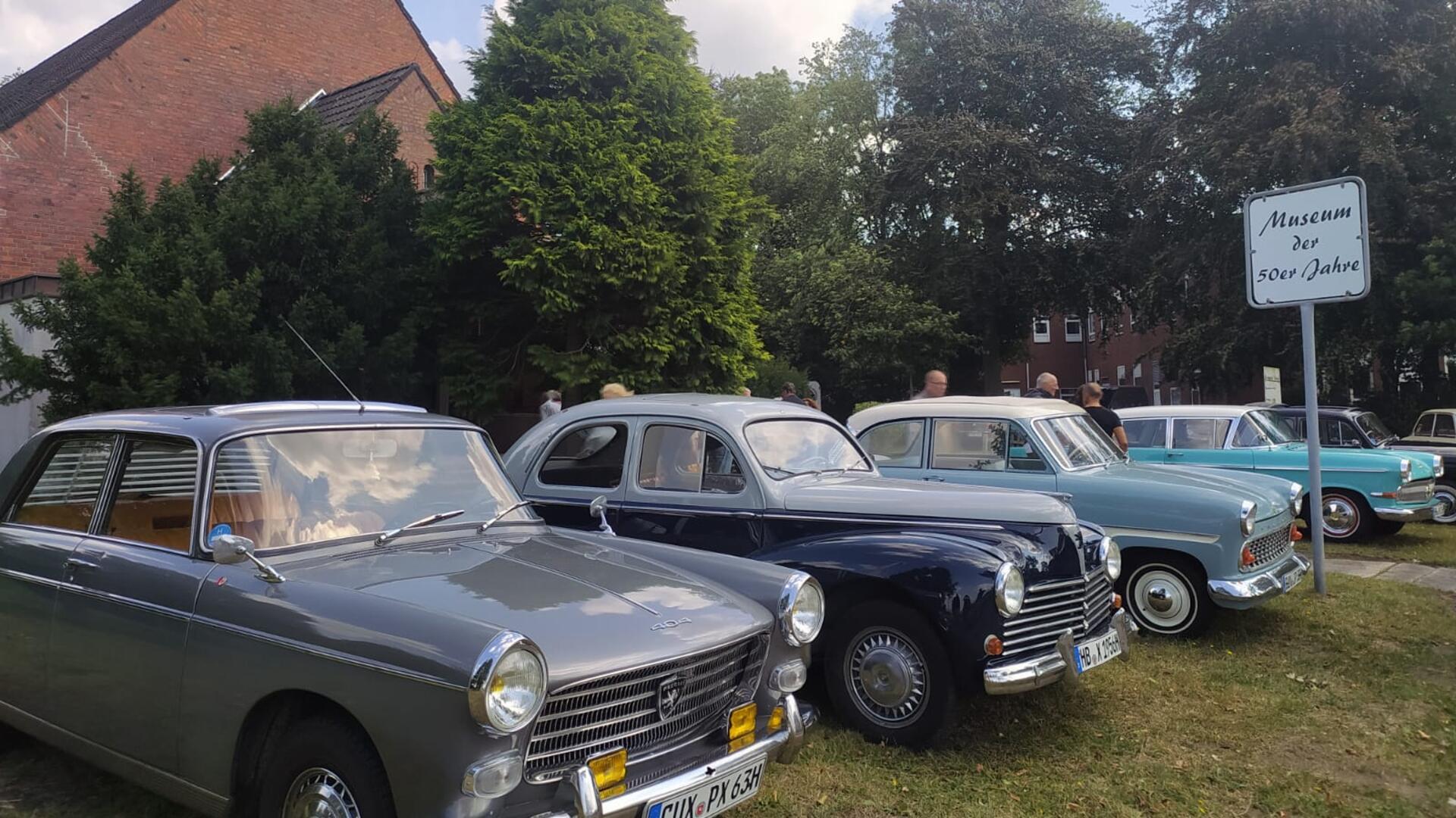 Sehenswerte Oldtimer sind zu Gast in Weddewarden.