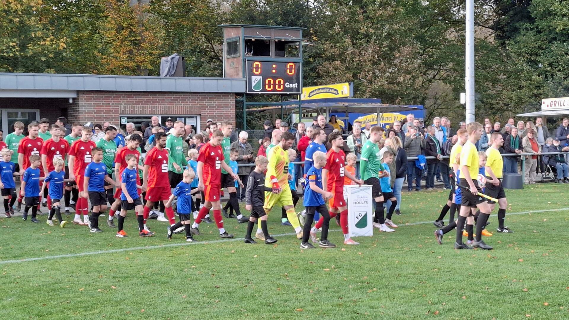 Fußballer Sportplatz Einweihung