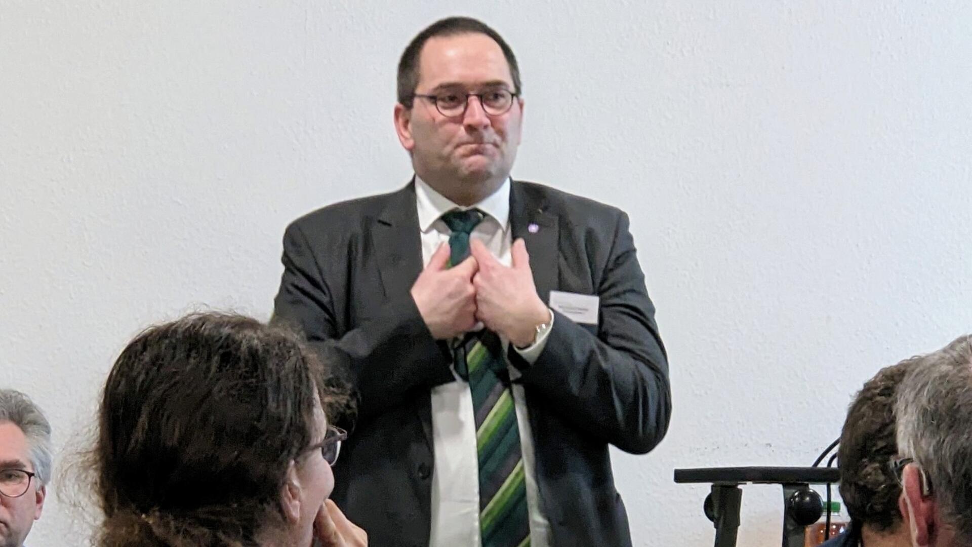 Superintendent Albert Preisler zeigte sich betroffen von den Fällen sexualisierter Gewalt in der evangelischen Kirche. Bei der Kreissynode in Stotel mahnte er eine schonungslose Aufarbeitung der Fälle an und warb für eine gute Prävention unter dem Motto „Wir beugen vor, schauen hin und handeln“.