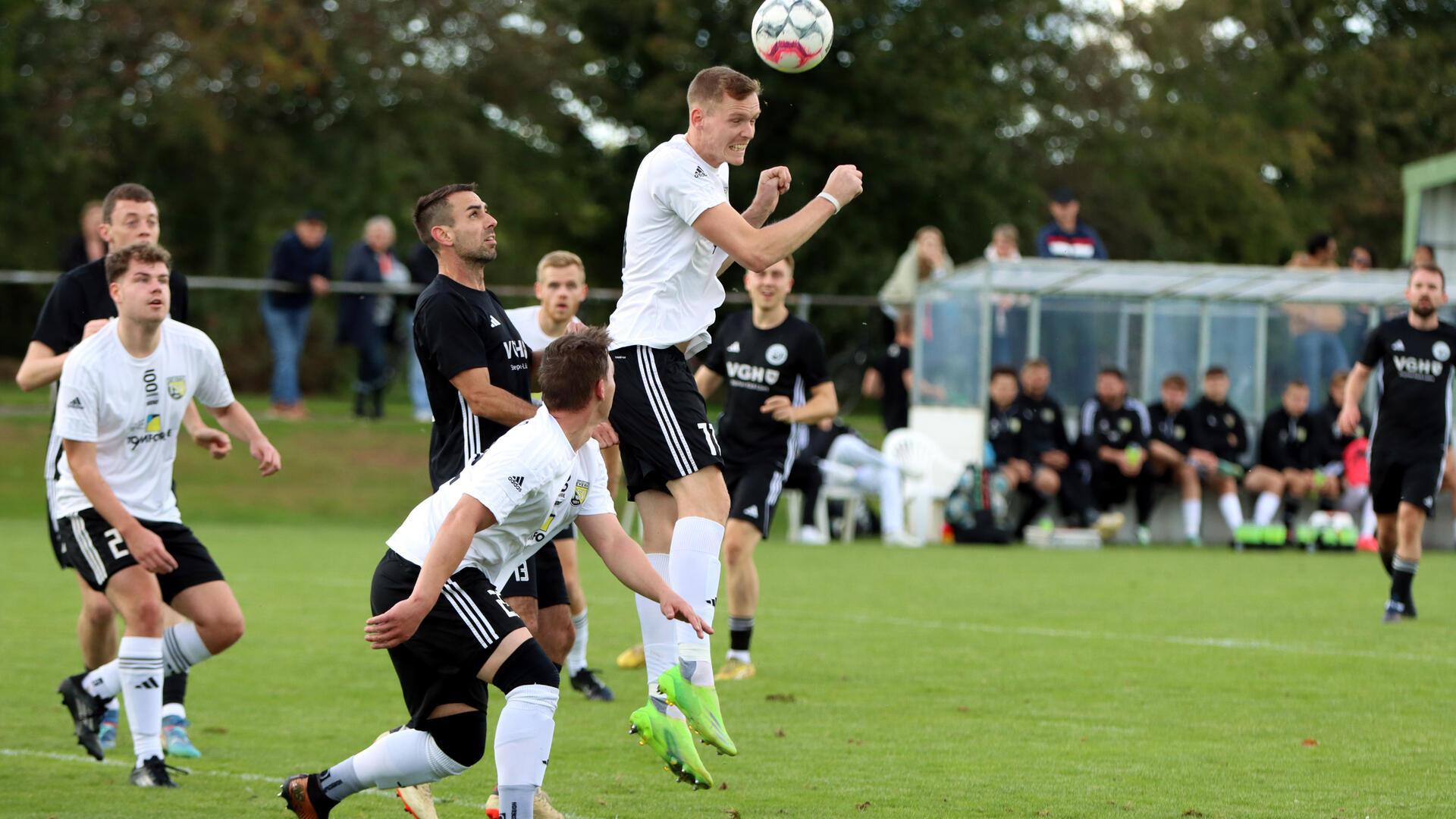 Torjäger Marvin Meyer traf in der Nachspielzeit zum 1:1 und rettete einen Punkt.