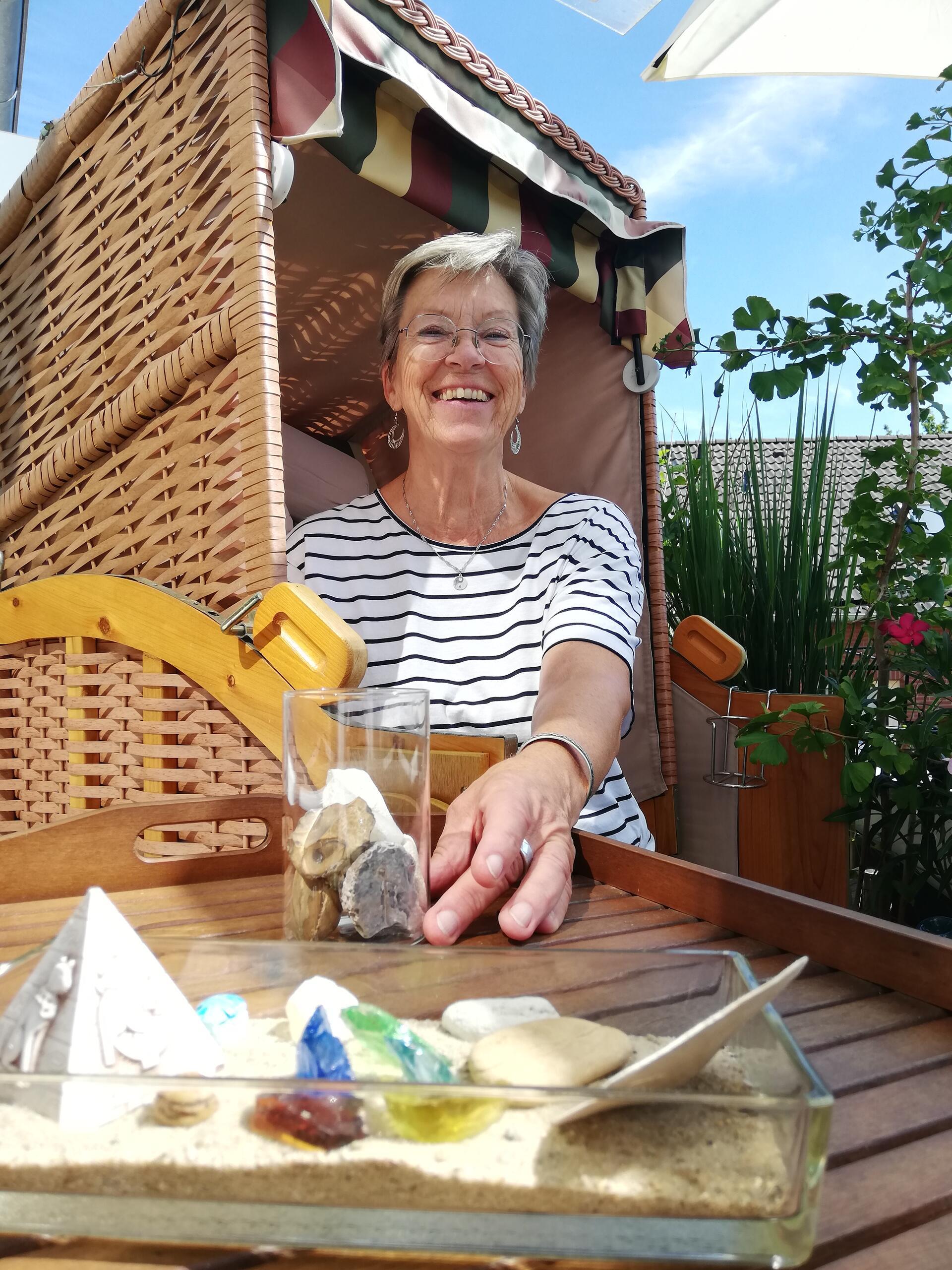 Ulrike Weichert im Strandkorb