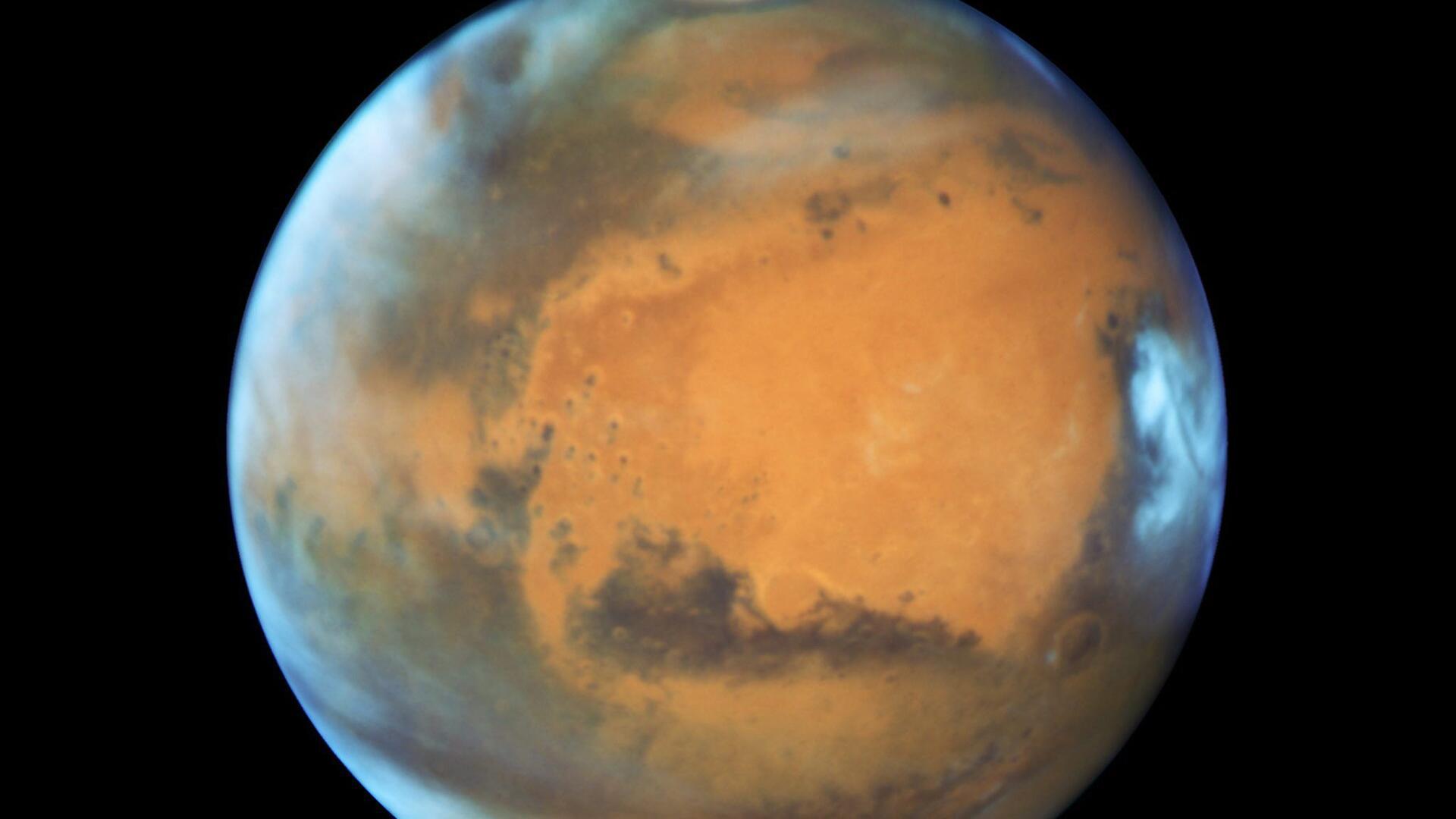 Vier Freiwillige sollen zwölf Monate in einem dem Mars nachempfundenen Simulationsgelände verbringen.