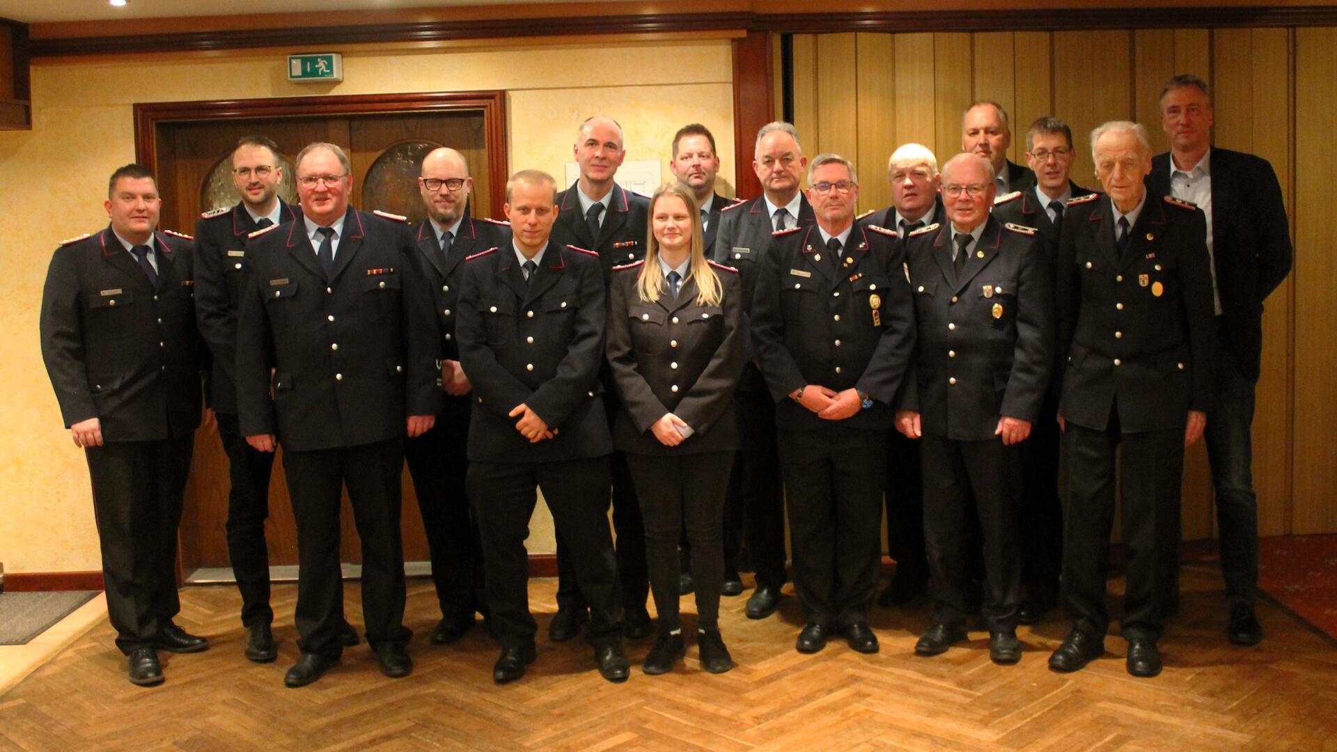 Wahlen und Ehrungen standen auf der Tagesordnung der Freiwilligen Feuerwehr Basdahl.