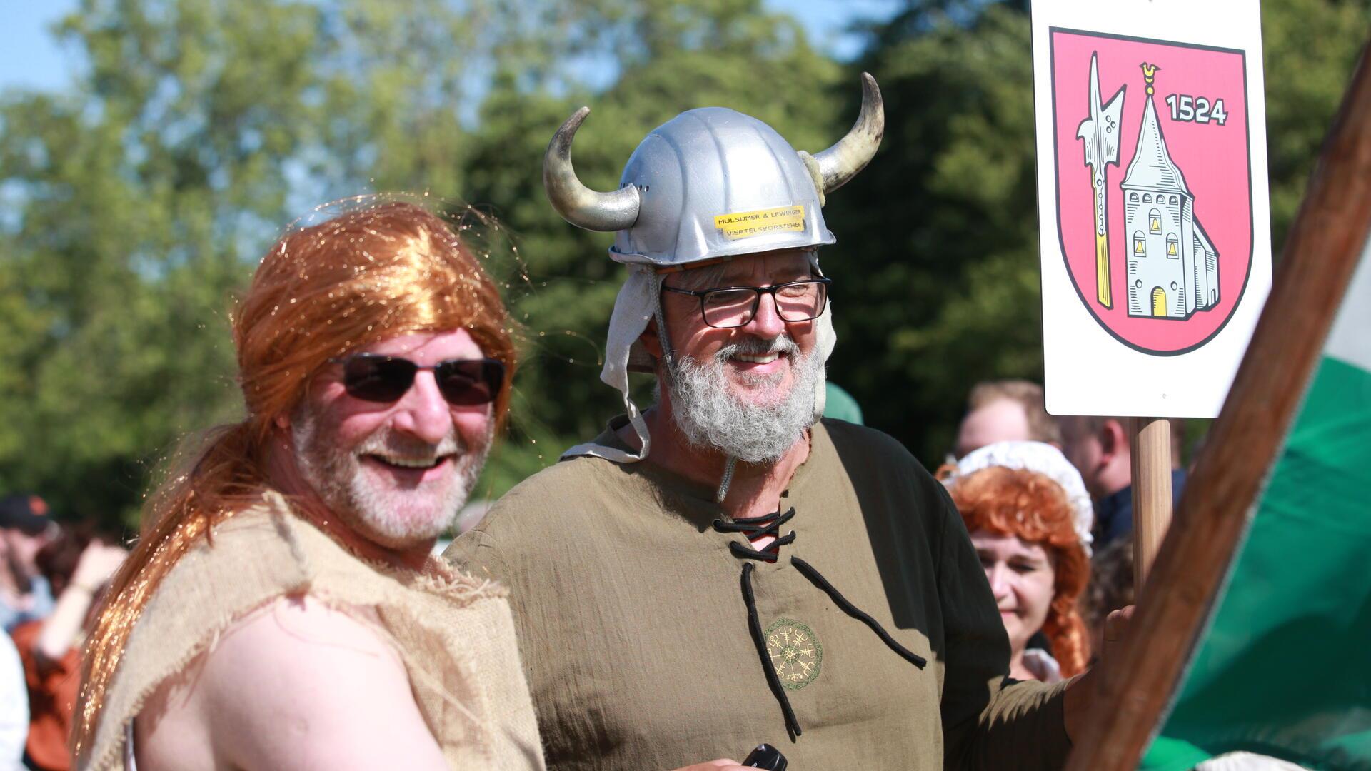 Wenn ein "Wikinger" mit einem "Rothaarigen" beim Wurster Dreikampf aufeinandertrifft.