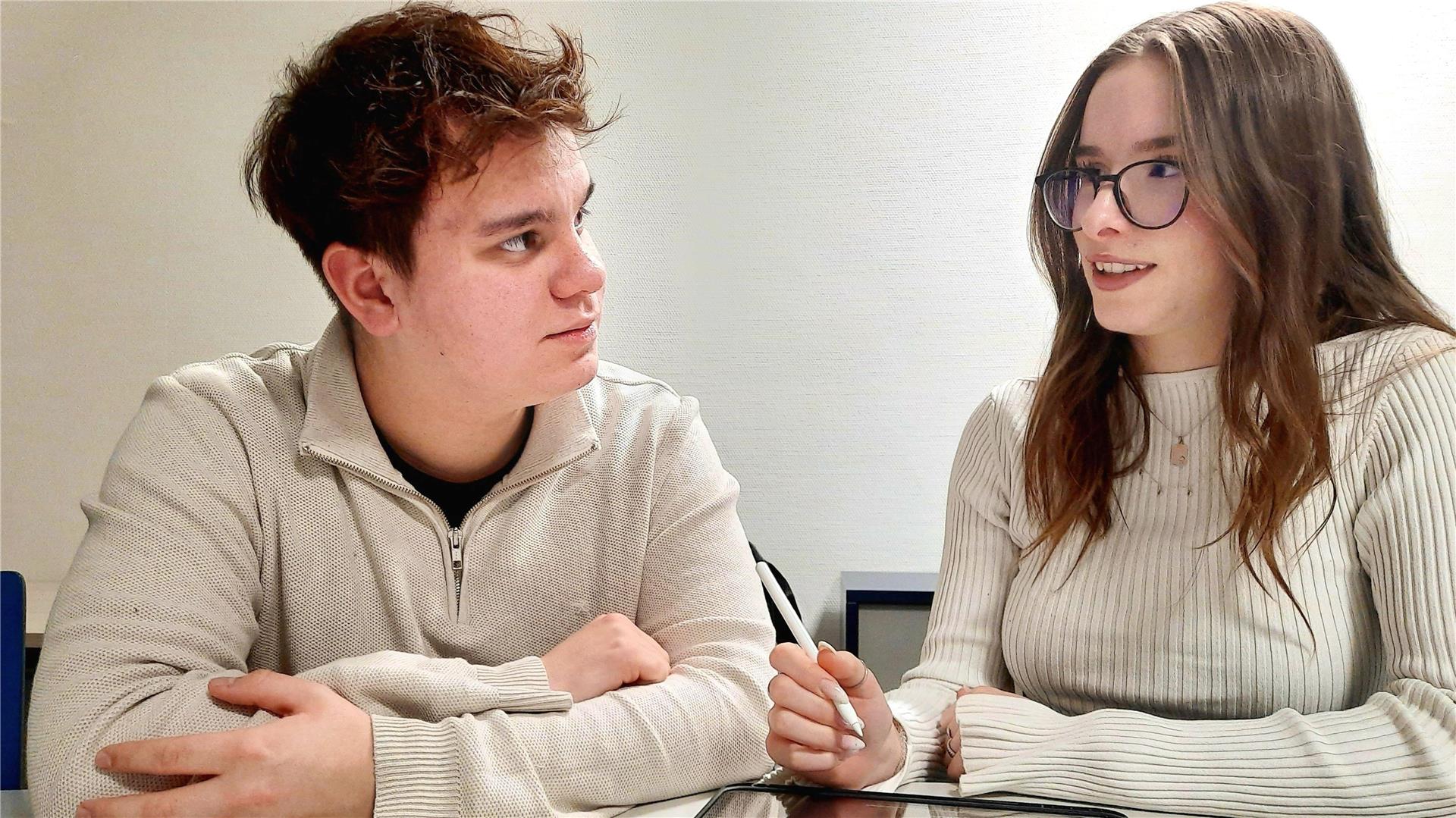 „Wir sind eine wichtige Schnittstelle“: Die Kreisschülerratsvorsitzenden Aiden Salazar und Mariella Schubert.